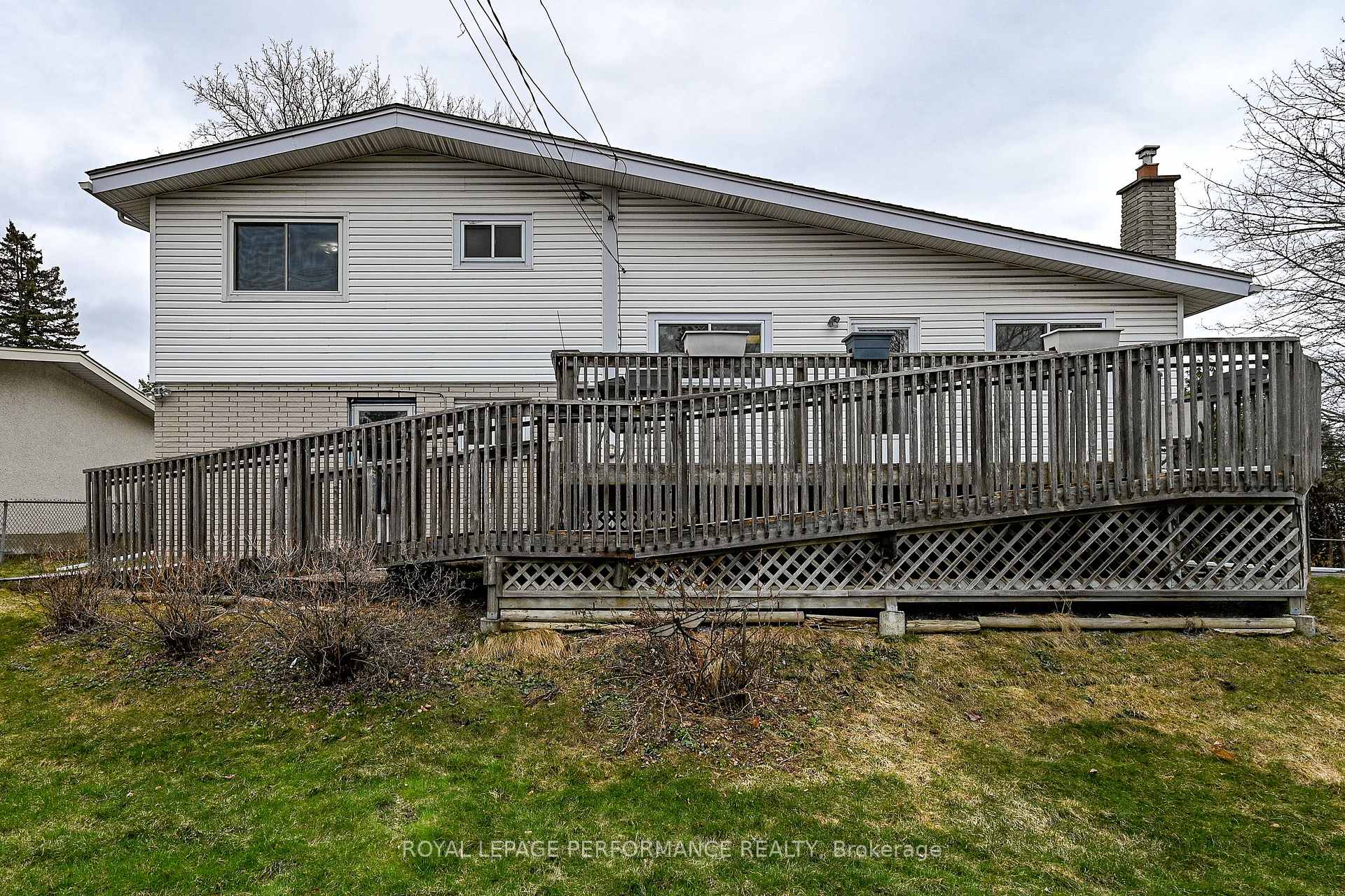 Photo 26 of 121 Starwood Road, Ottawa, Meadowlands/St. Claire Gardens — HOMEH