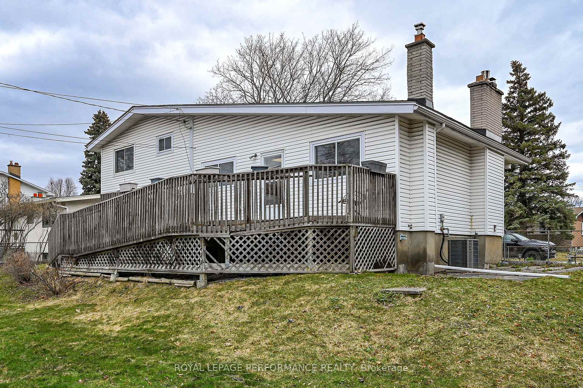 Photo 28 of 121 Starwood Road, Ottawa, Meadowlands/St. Claire Gardens — HOMEH