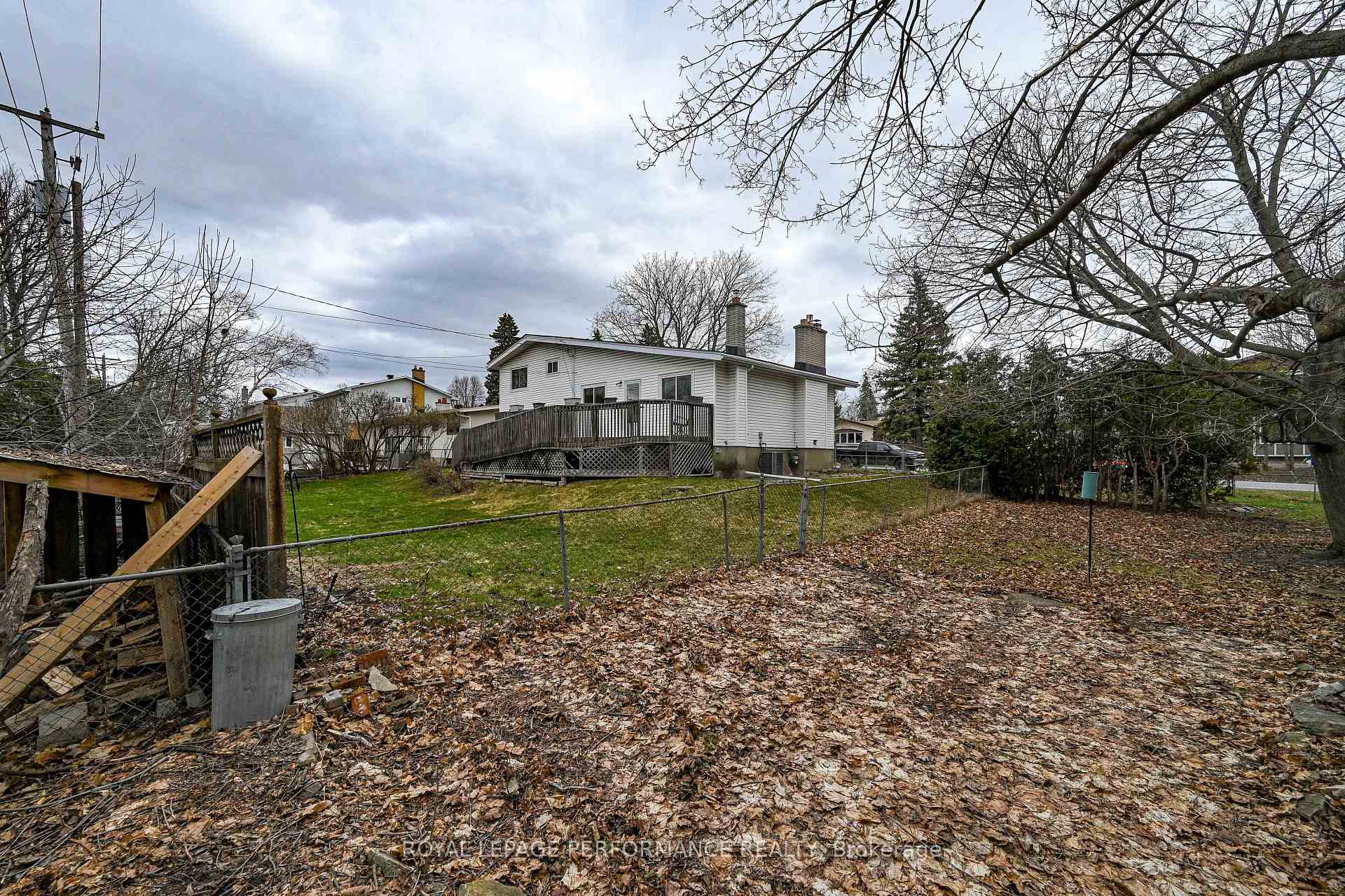 Photo 29 of 121 Starwood Road, Ottawa, Meadowlands/St. Claire Gardens — HOMEH