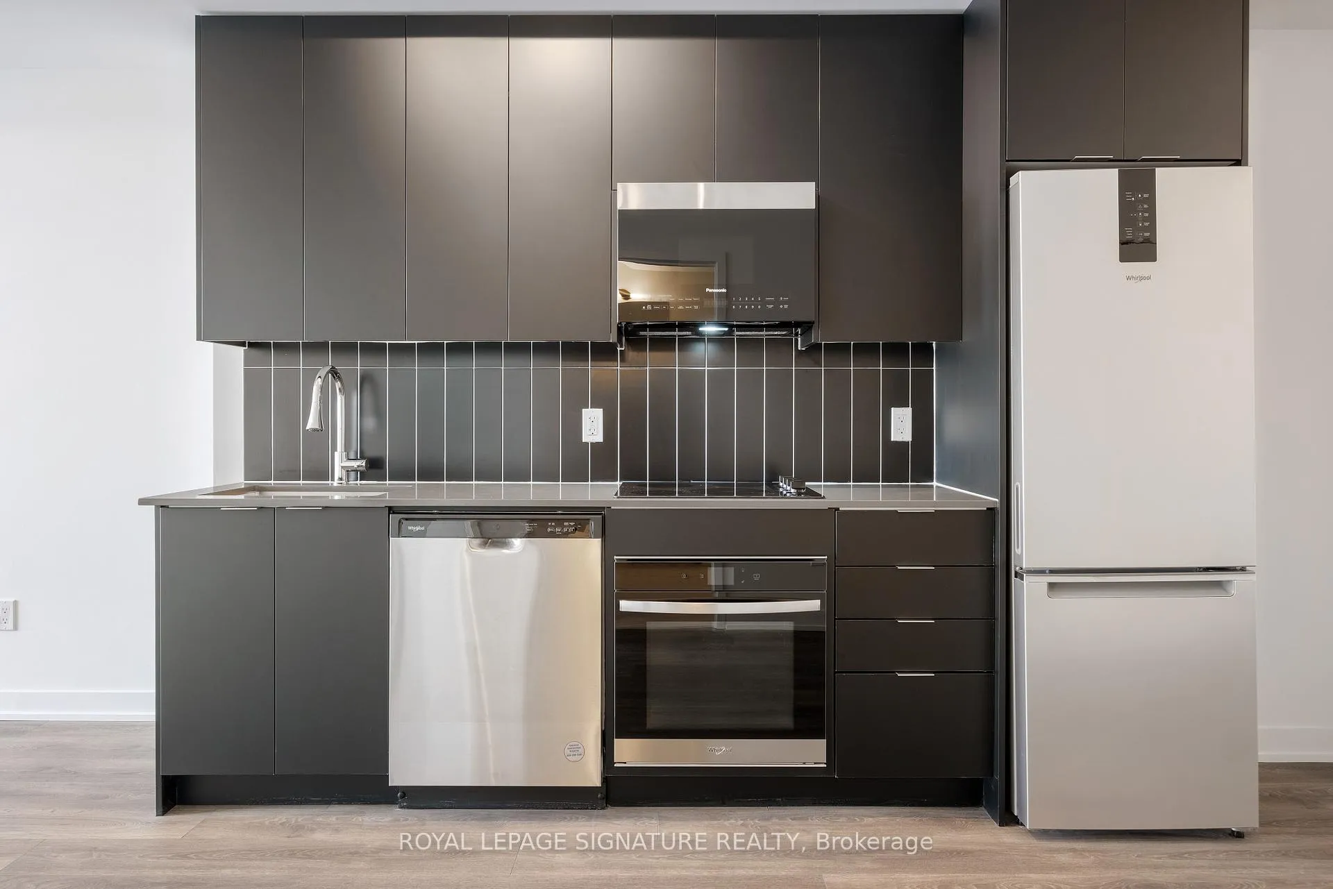 Photo 5 of Unit 625, 498 Caldari Road, Vaughan, Concord — HOMEH