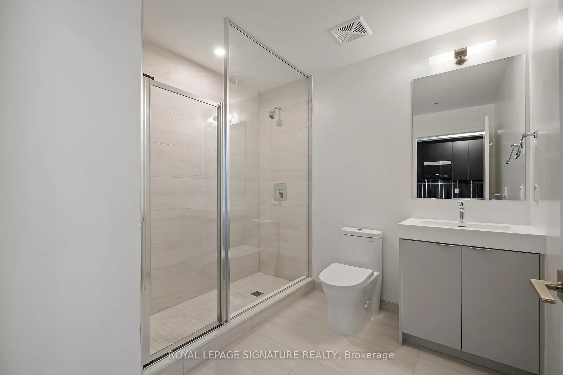 Photo 7 of Unit 625, 498 Caldari Road, Vaughan, Concord — HOMEH