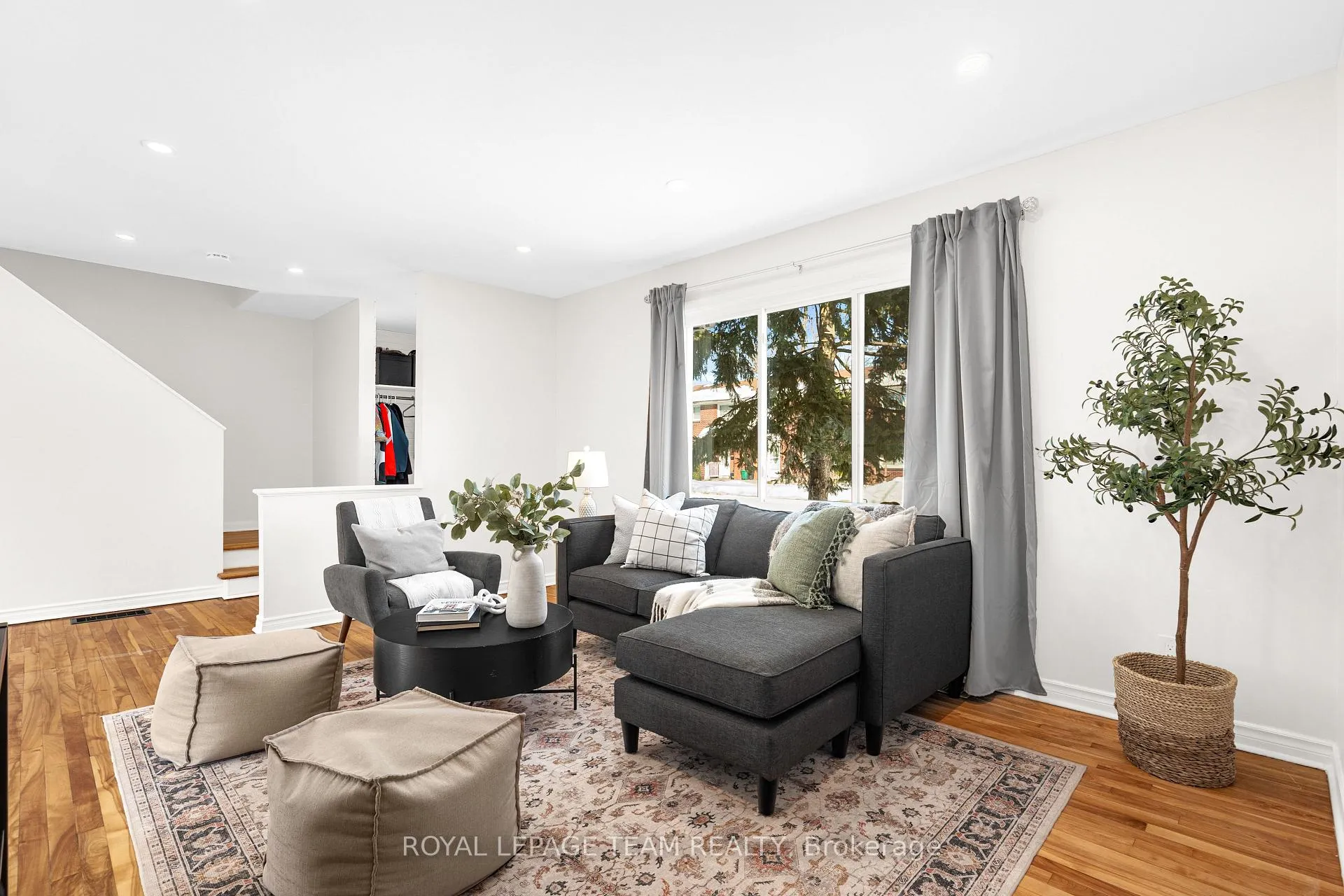 Photo 10 of 852 Borthwick Avenue, Ottawa, Castle Heights/Rideau High — HOMEH
