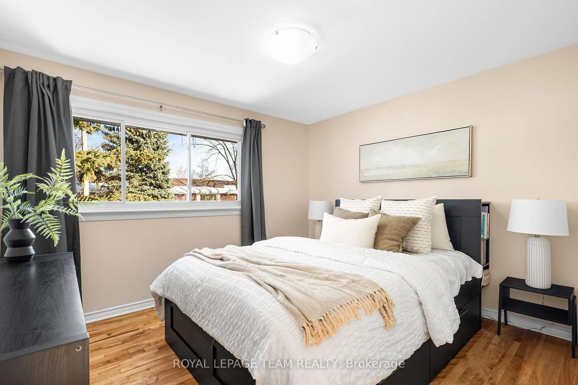 Photo 27 of 852 Borthwick Avenue, Ottawa, Castle Heights/Rideau High — HOMEH