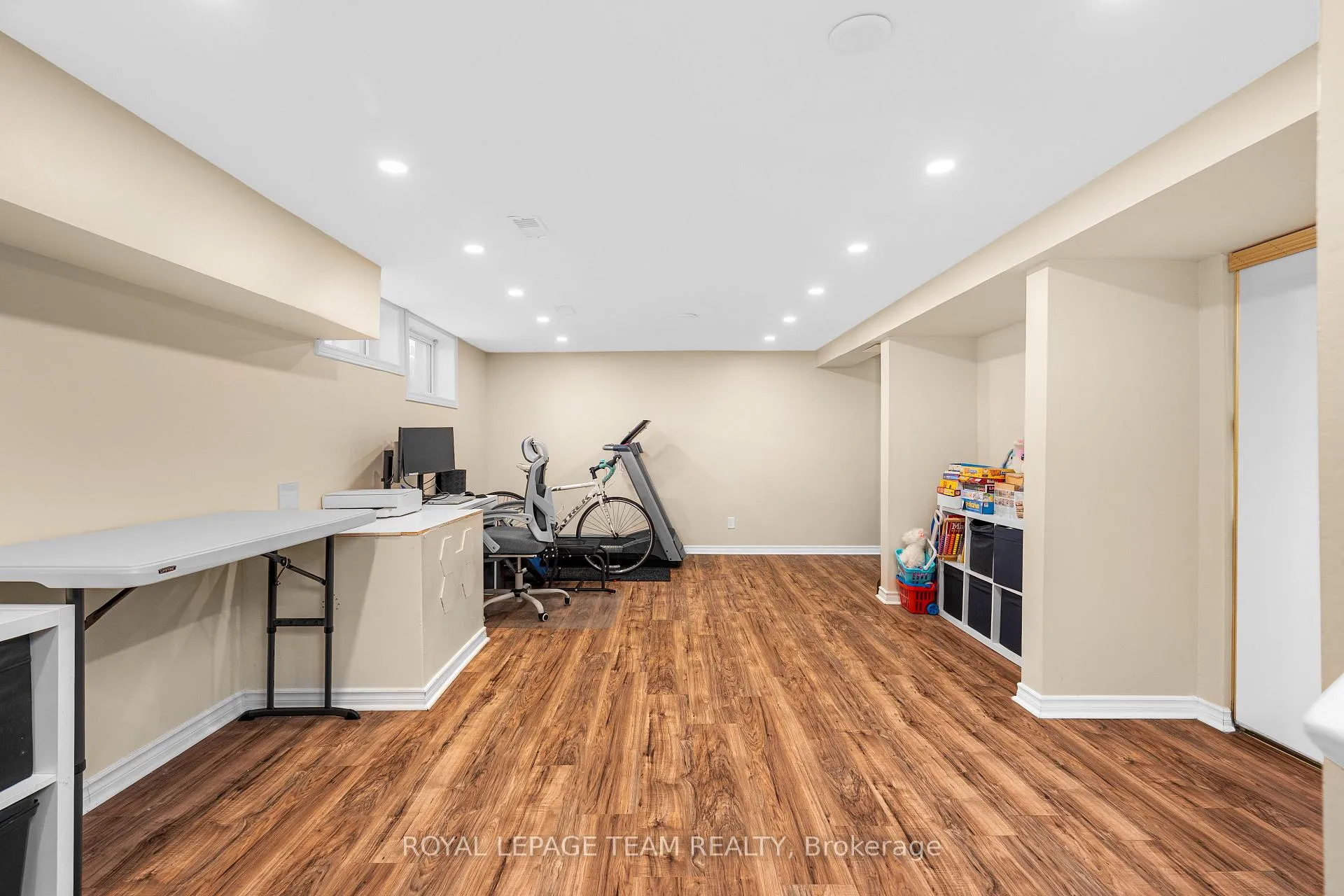 Photo 40 of 852 Borthwick Avenue, Ottawa, Castle Heights/Rideau High — HOMEH