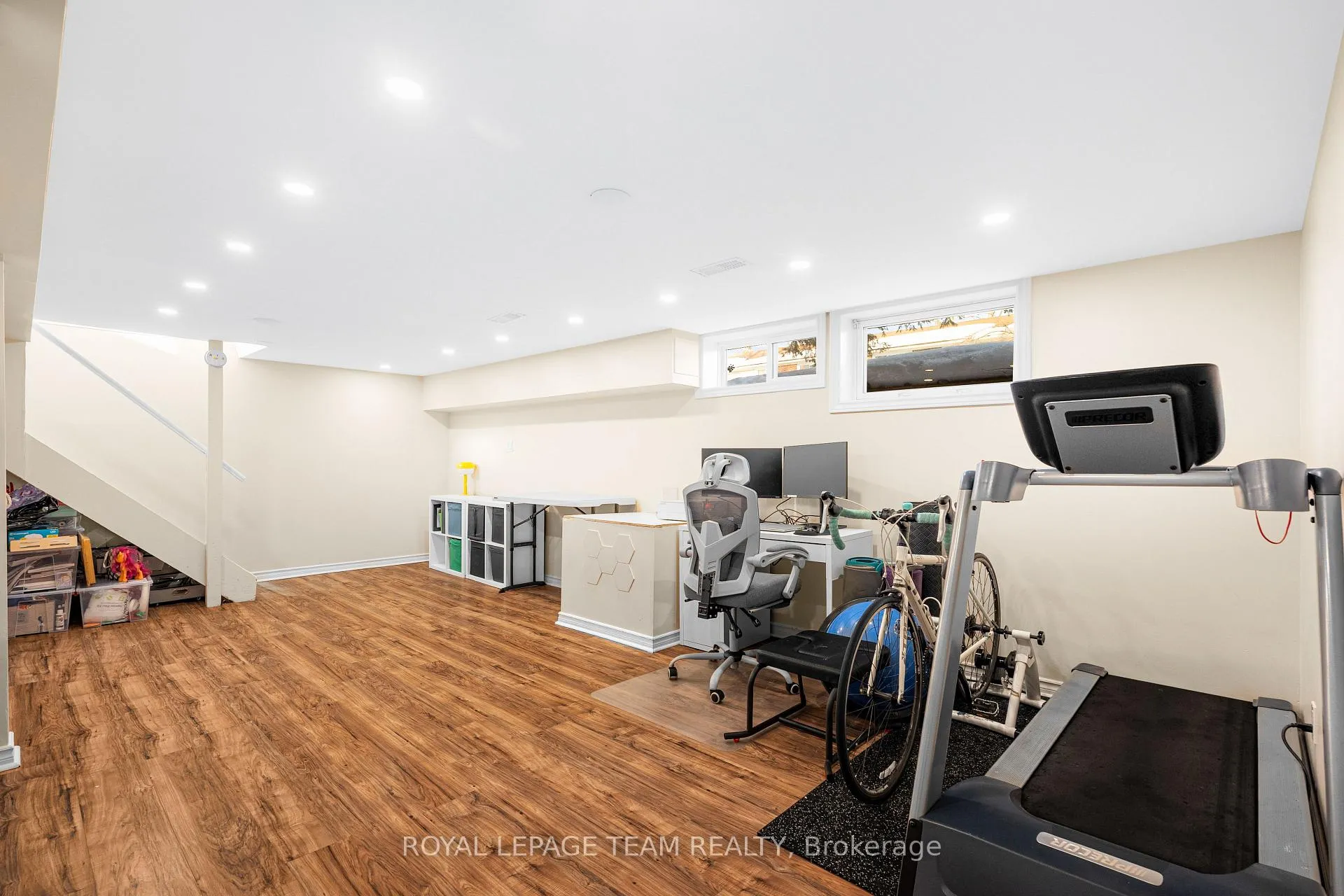 Photo 41 of 852 Borthwick Avenue, Ottawa, Castle Heights/Rideau High — HOMEH