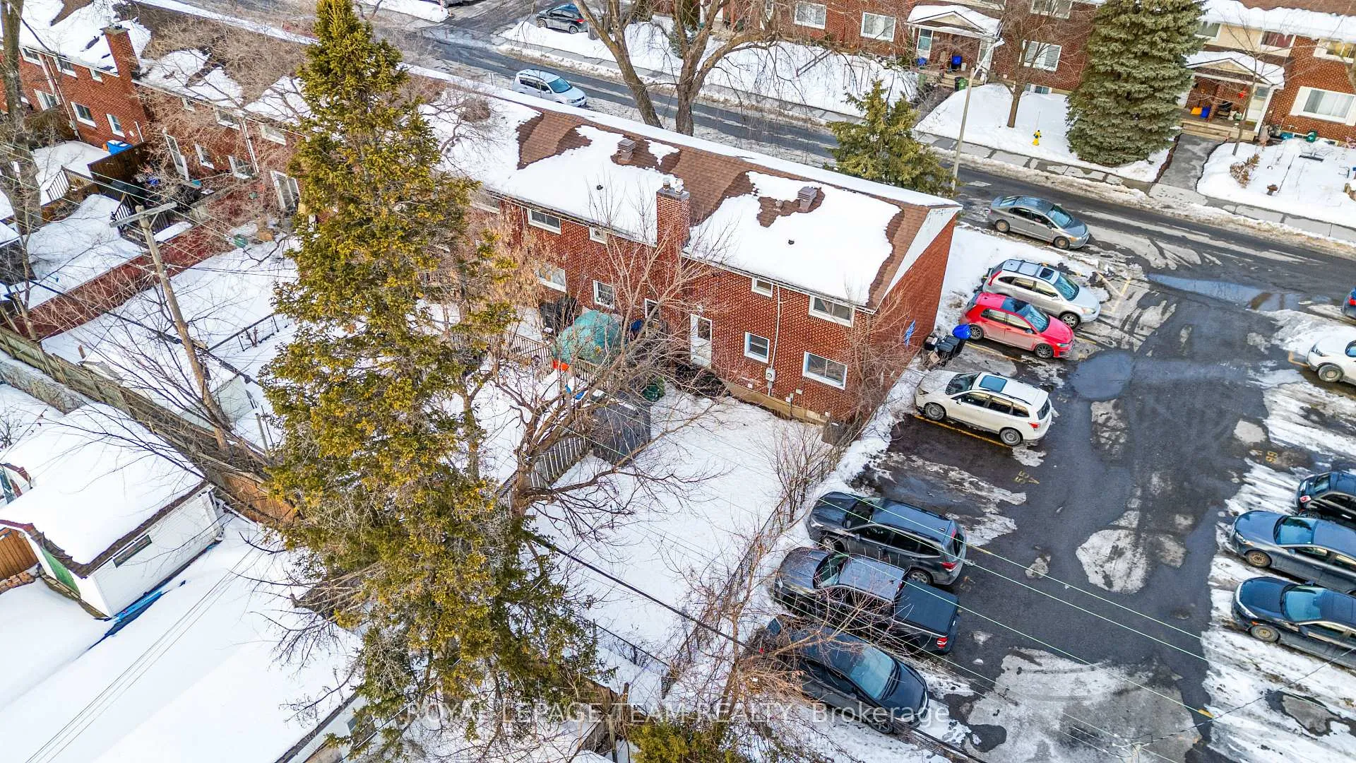 Photo 48 of 852 Borthwick Avenue, Ottawa, Castle Heights/Rideau High — HOMEH