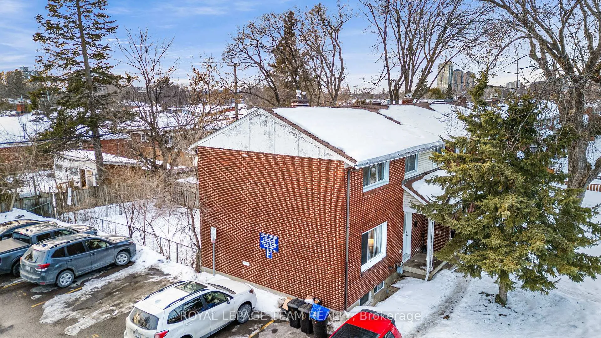 Photo 50 of 852 Borthwick Avenue, Ottawa, Castle Heights/Rideau High — HOMEH