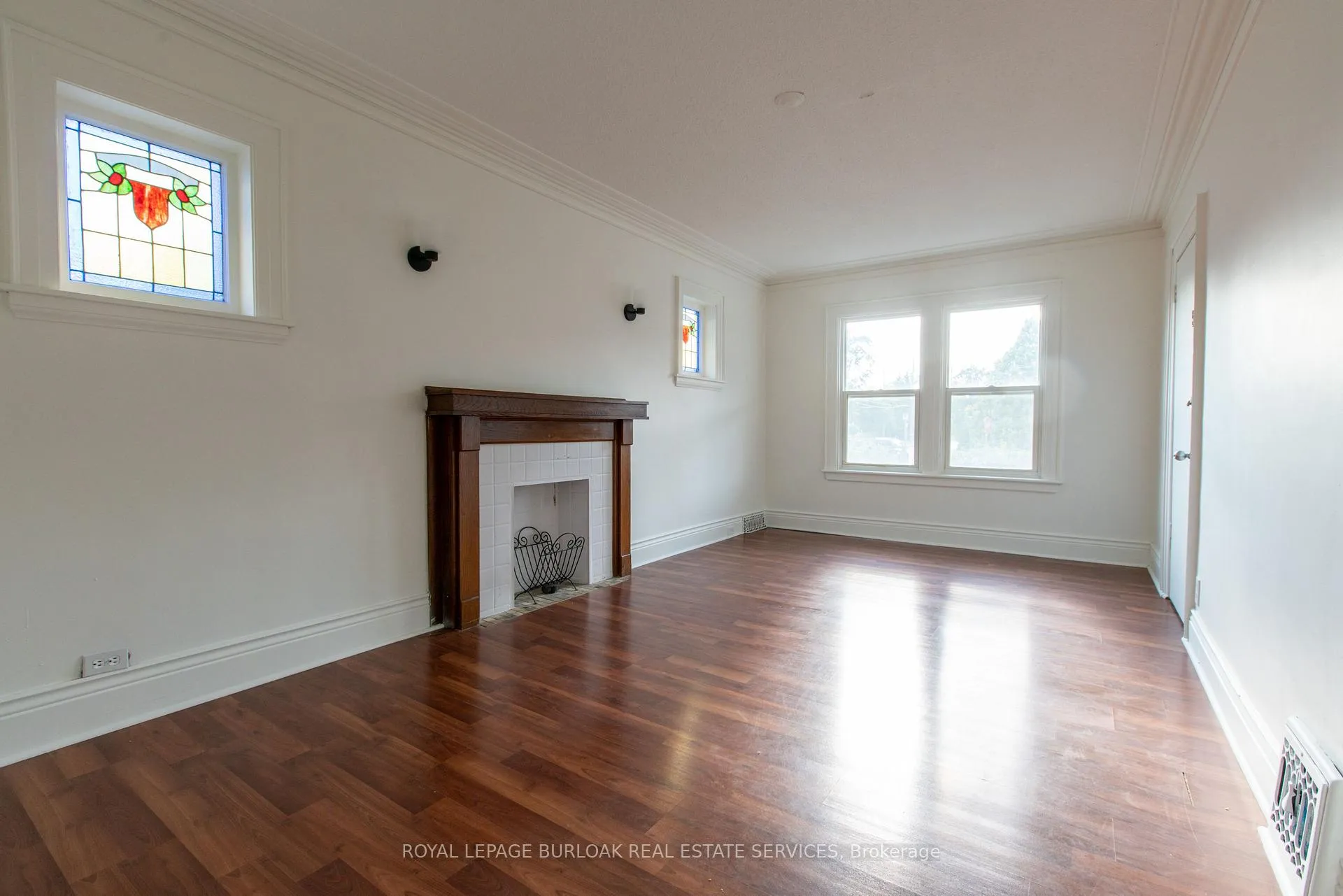 Photo 2 of Unit 1, 49 Province Street S, Hamilton, Delta — HOMEH