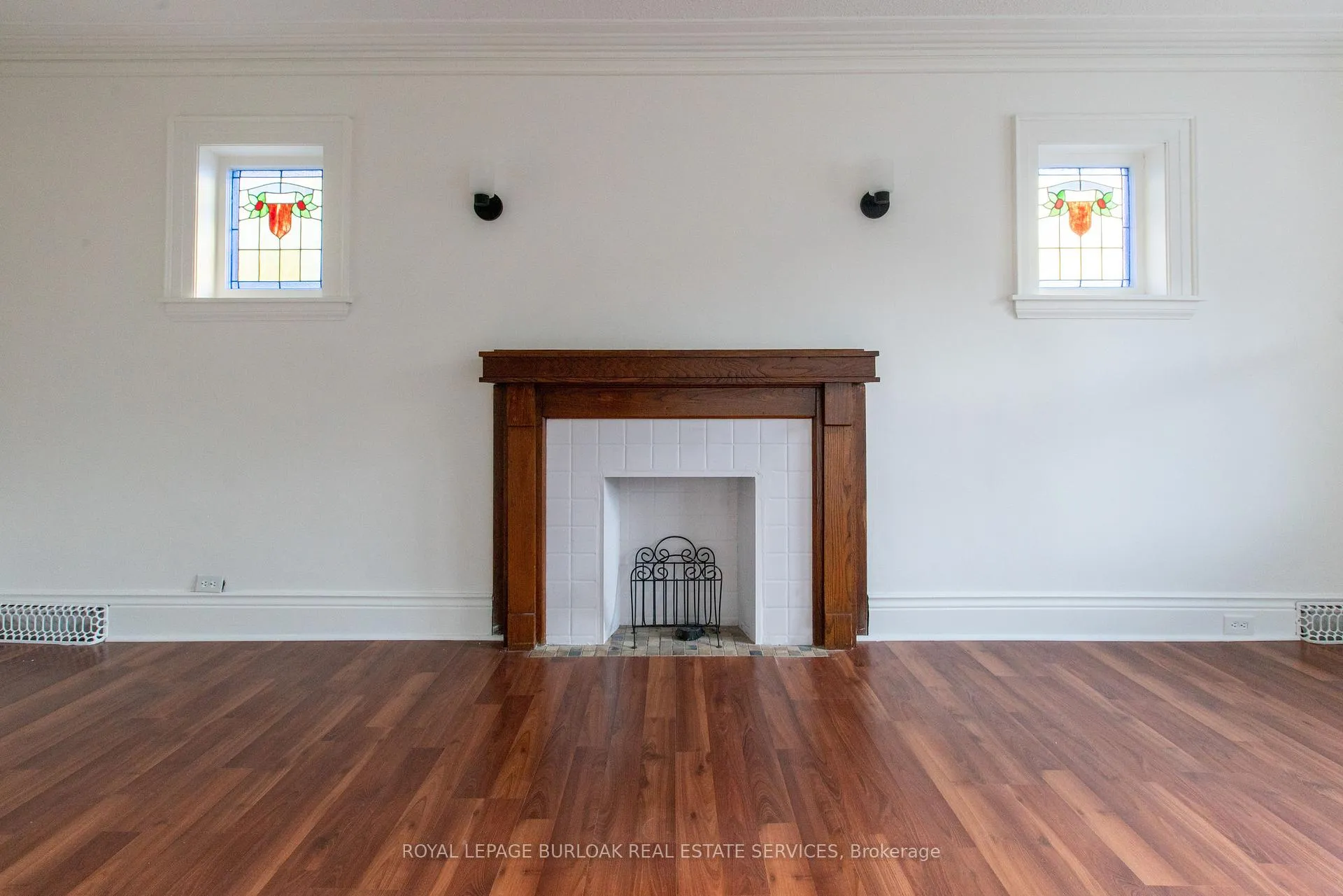 Photo 3 of Unit 1, 49 Province Street S, Hamilton, Delta — HOMEH