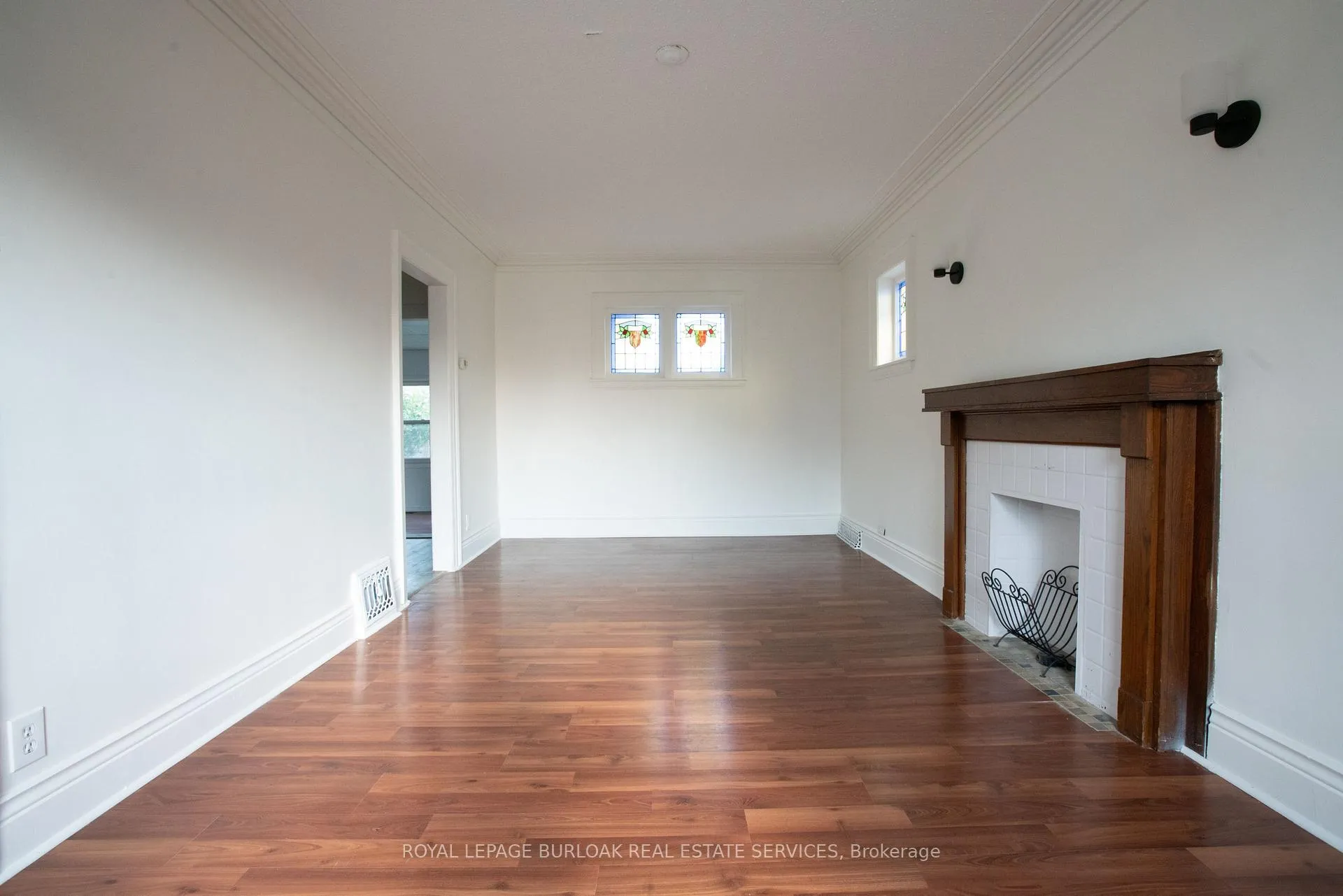 Photo 4 of Unit 1, 49 Province Street S, Hamilton, Delta — HOMEH