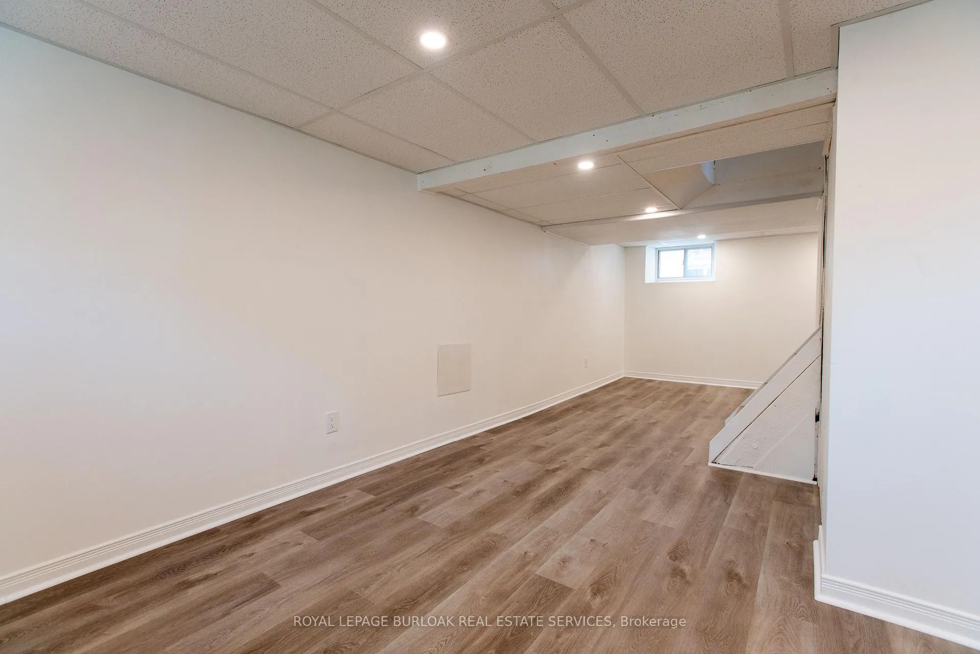 Photo 20 of Unit 1, 49 Province Street S, Hamilton, Delta — HOMEH
