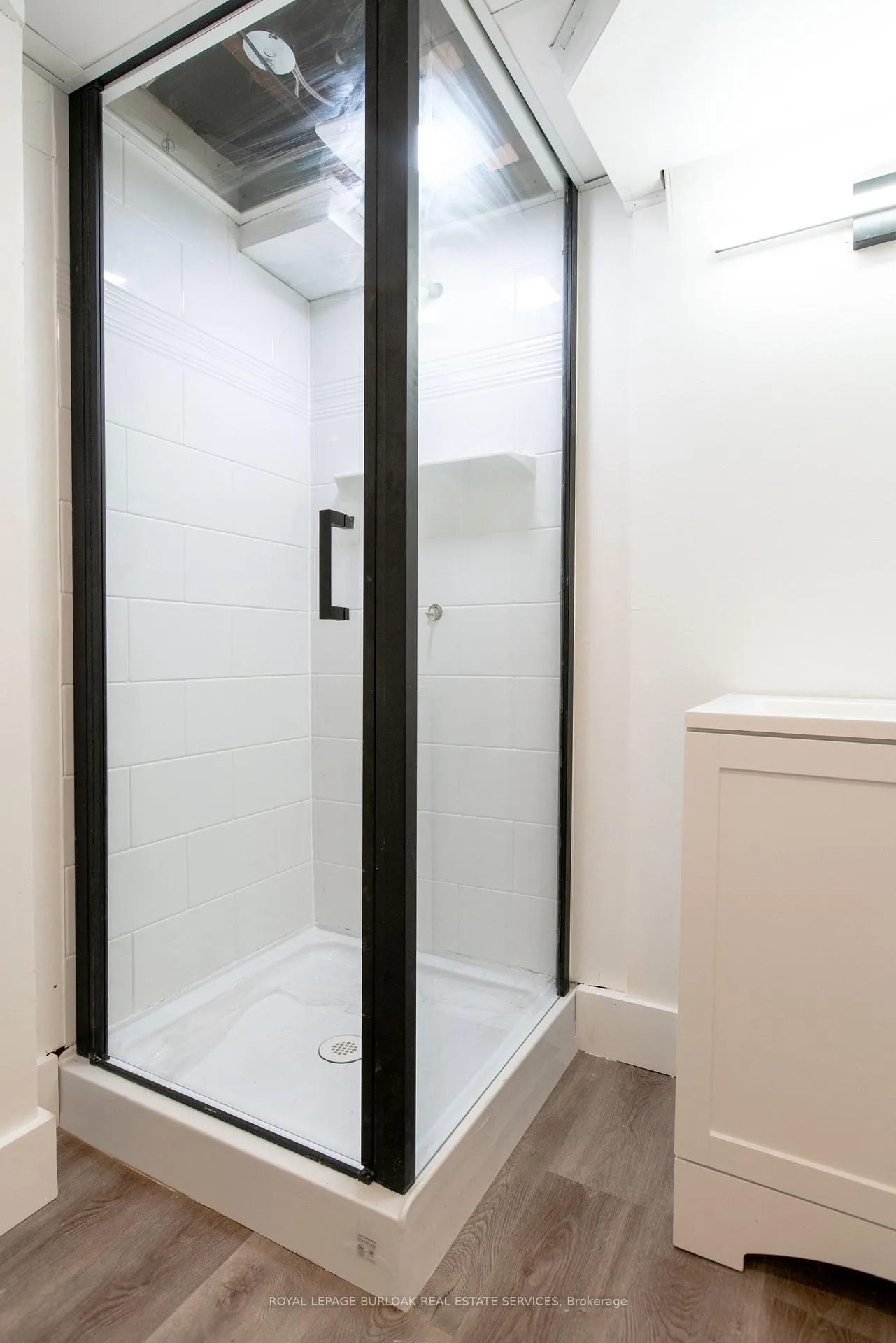 Photo 23 of Unit 1, 49 Province Street S, Hamilton, Delta — HOMEH