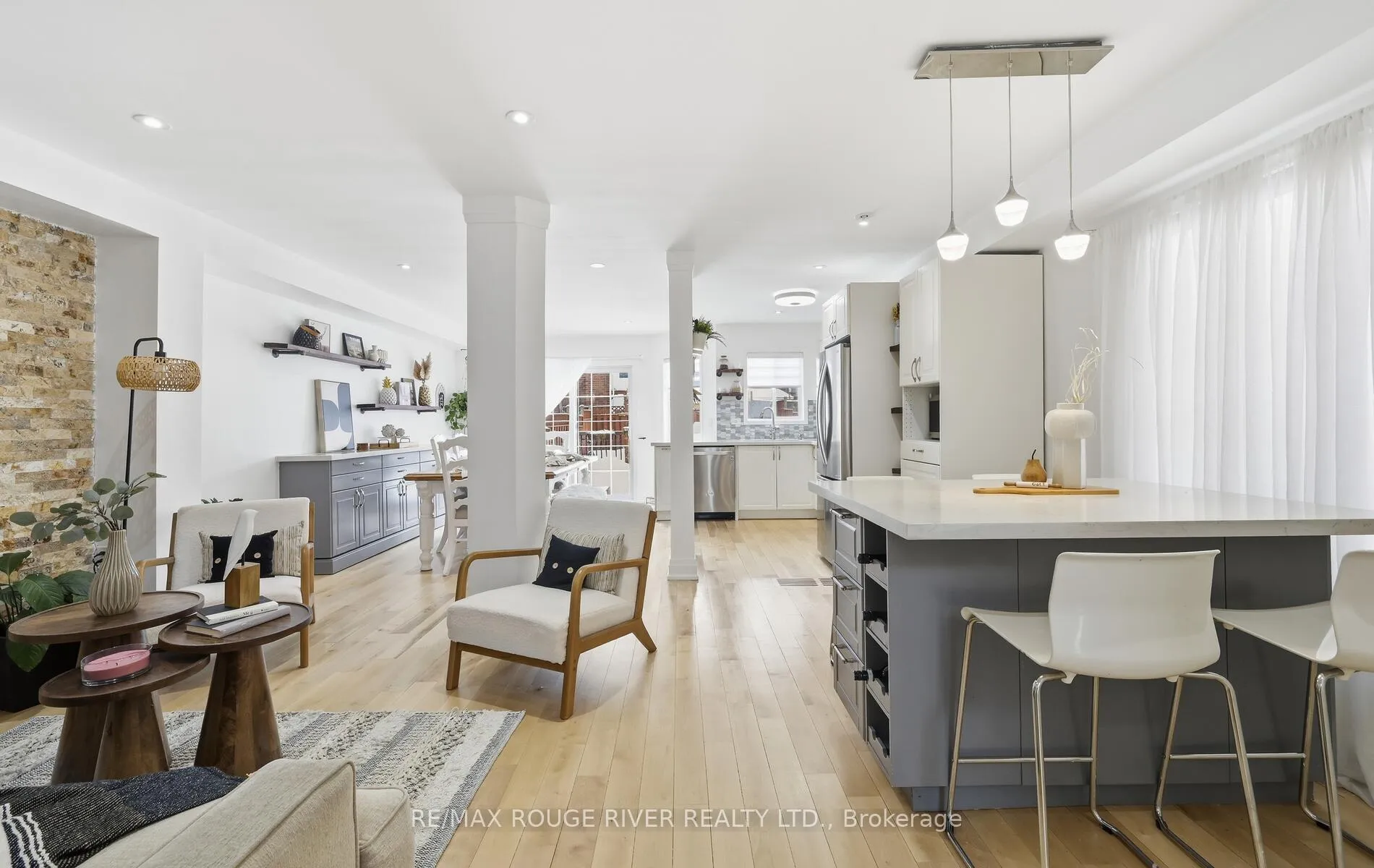 Photo 3 of 7 Hemans Court, Ajax, Central West — HOMEH