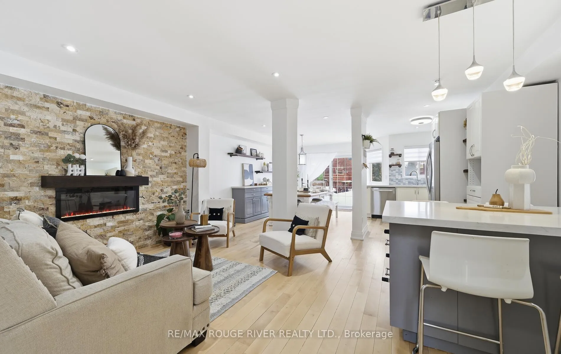 Photo 4 of 7 Hemans Court, Ajax, Central West — HOMEH