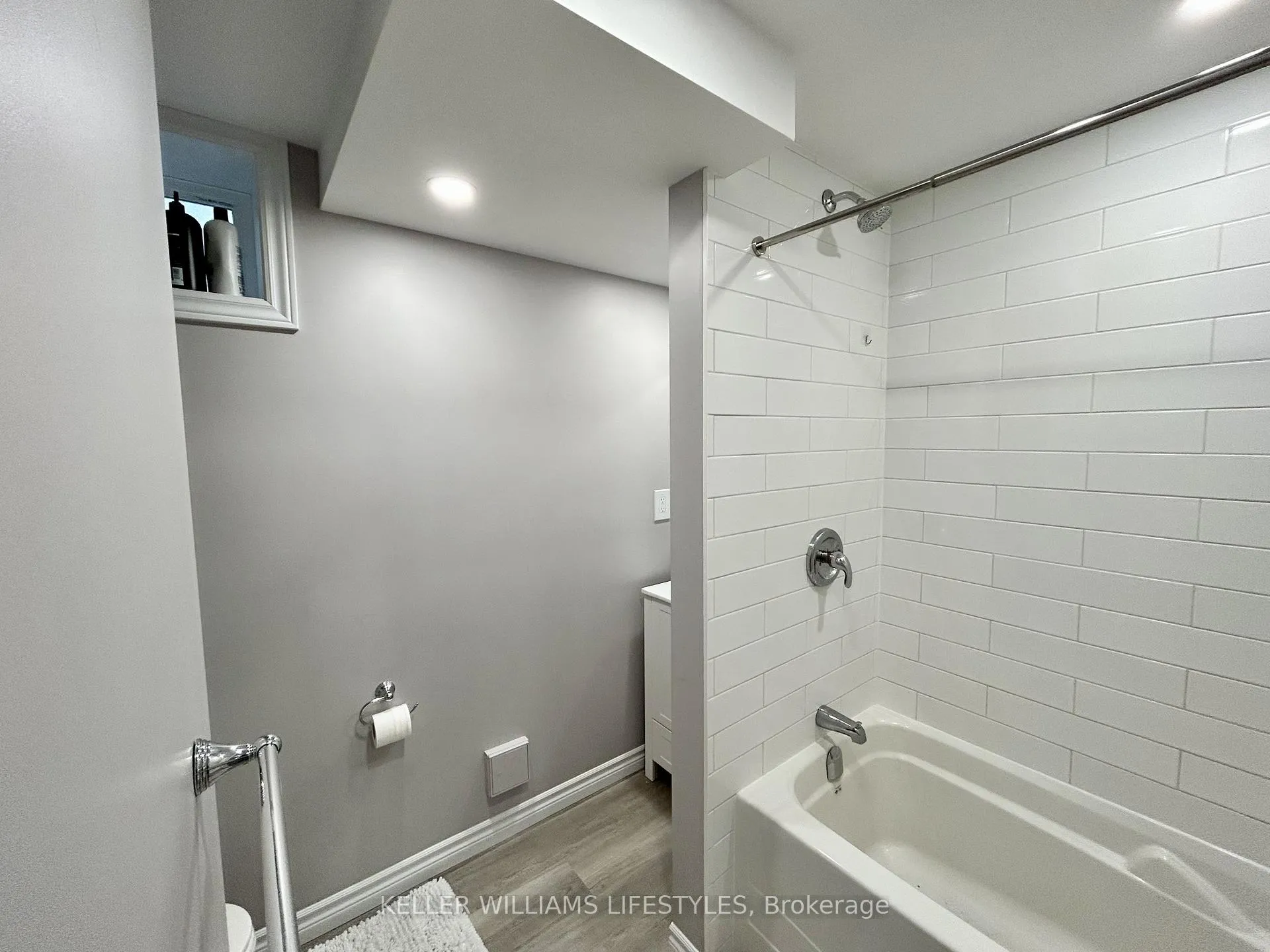 Photo 8 of Unit Lower, 18 Queenston Crescent, London, East O — HOMEH