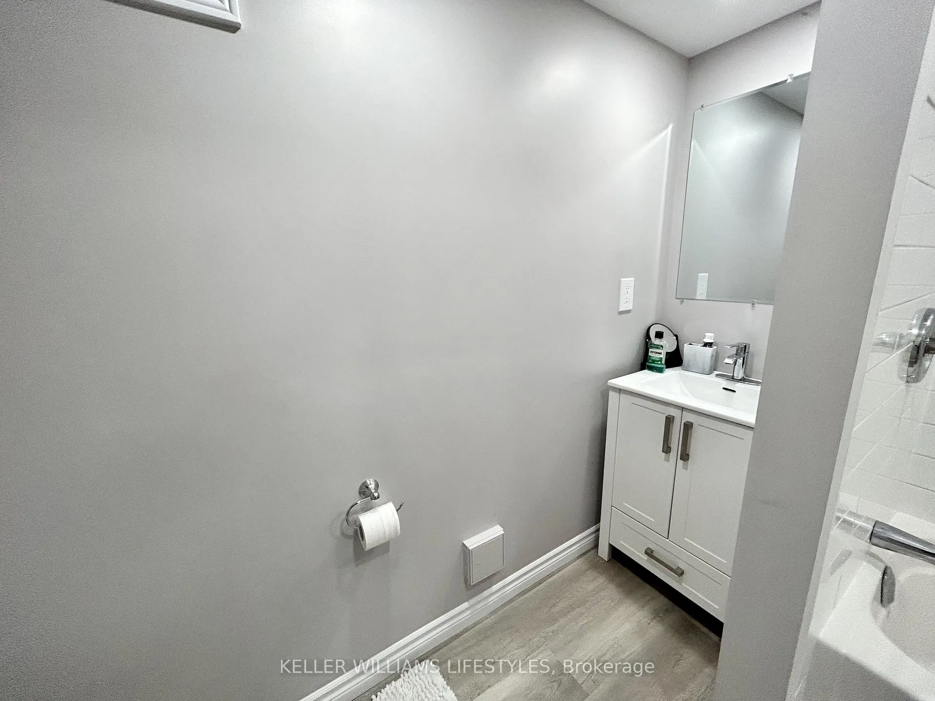 Photo 9 of Unit Lower, 18 Queenston Crescent, London, East O — HOMEH