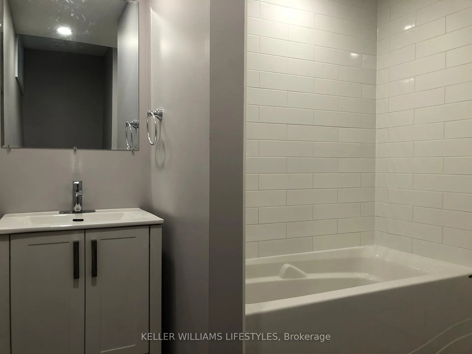 Photo 10 of Unit Lower, 18 Queenston Crescent, London, East O — HOMEH