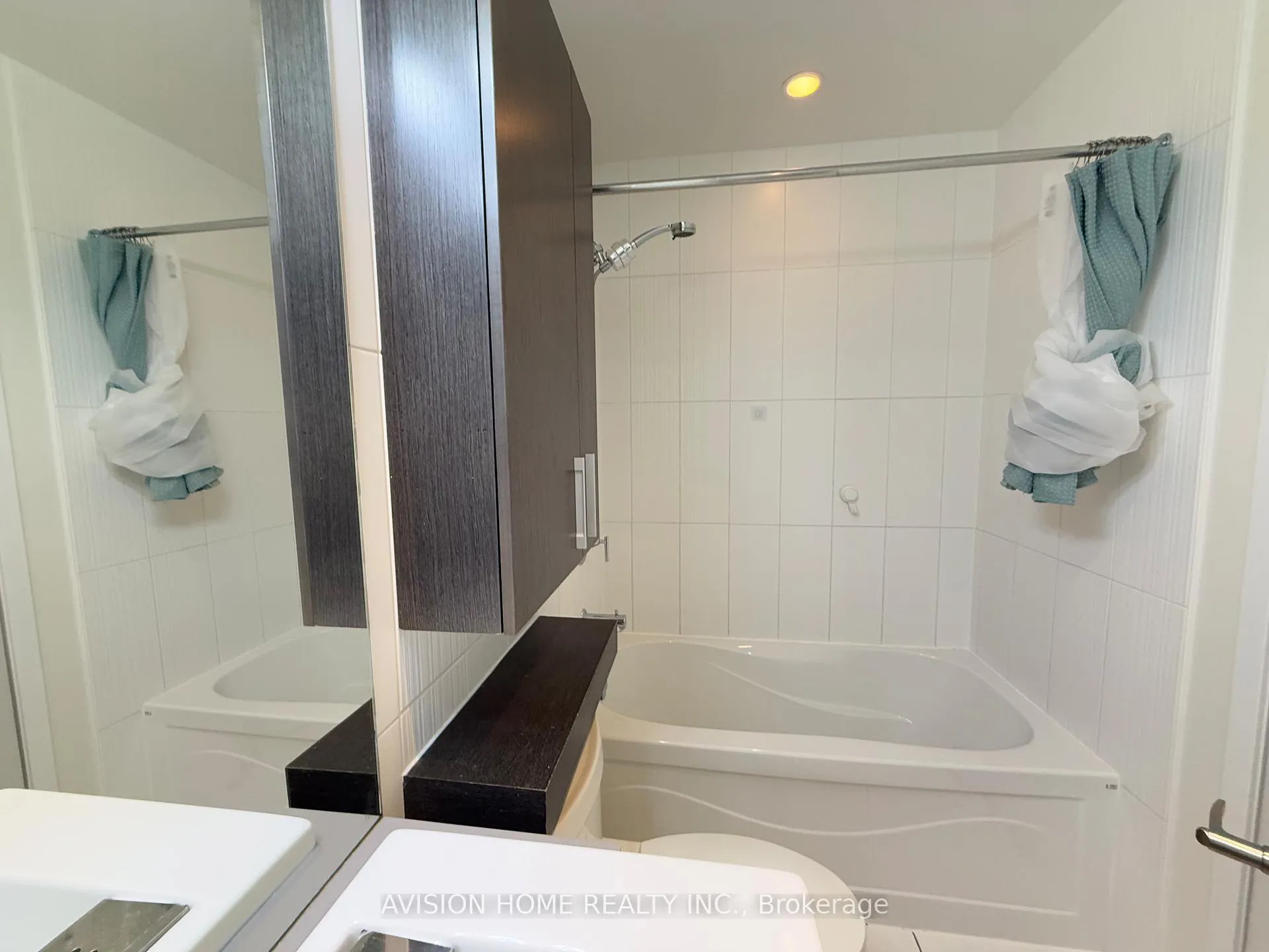 Photo 14 of Unit 331, 8 Telegram Mews, Toronto, Waterfront Communities — HOMEH