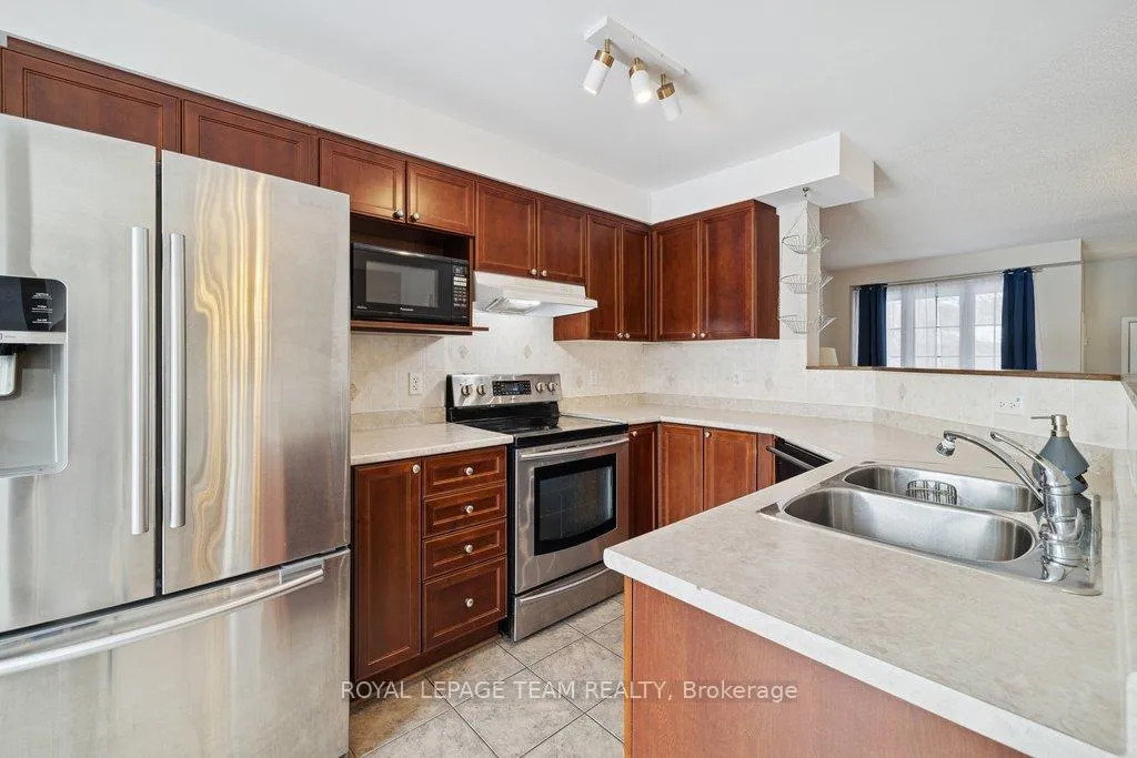 Photo 10 of 1493 Demeter Street, Ottawa, Fallingbrook/Gardenway South — HOMEH