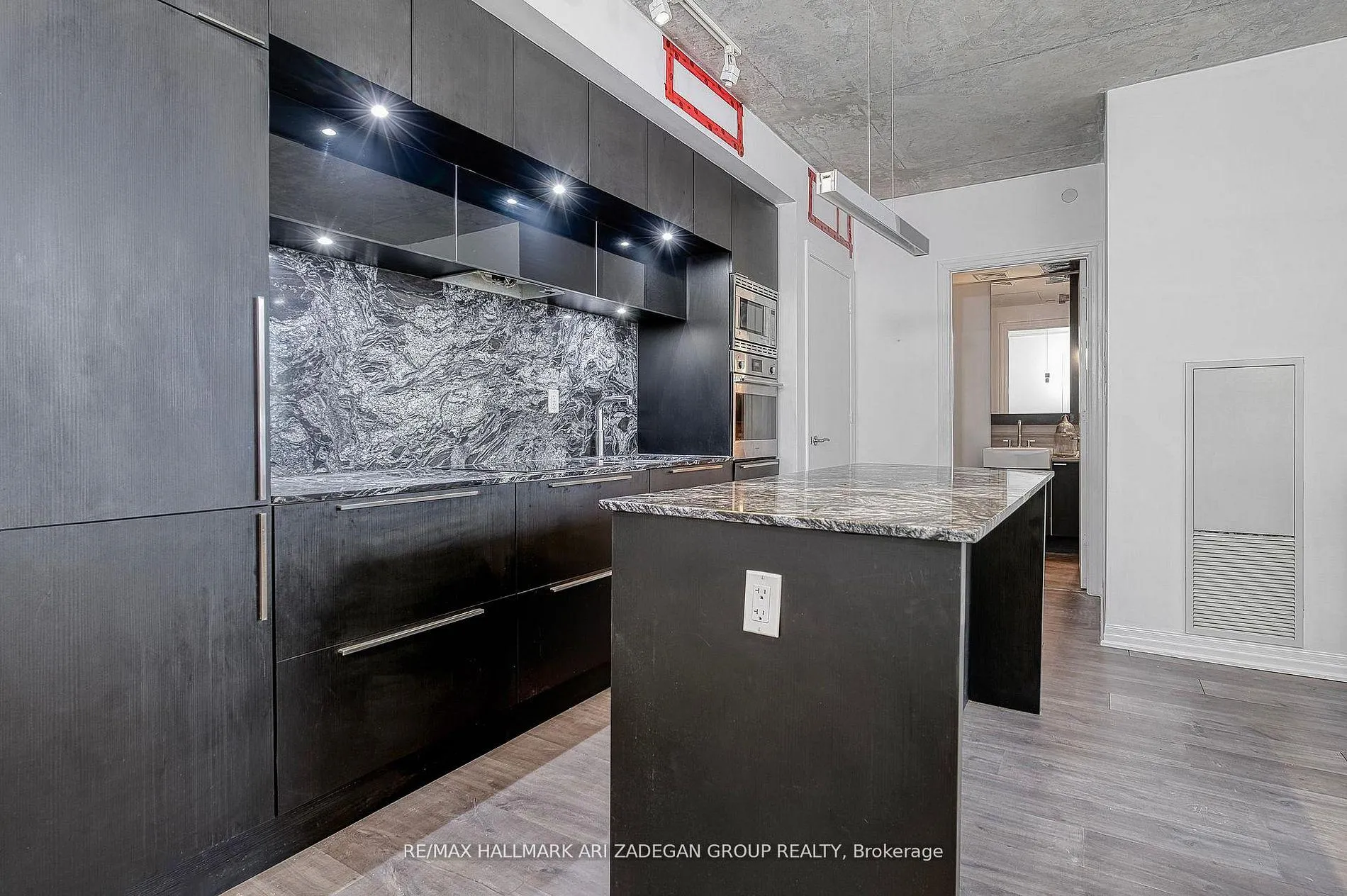 Photo 10 of Unit 1701, 88 Blue Jays Way, Toronto, Waterfront Communities — HOMEH