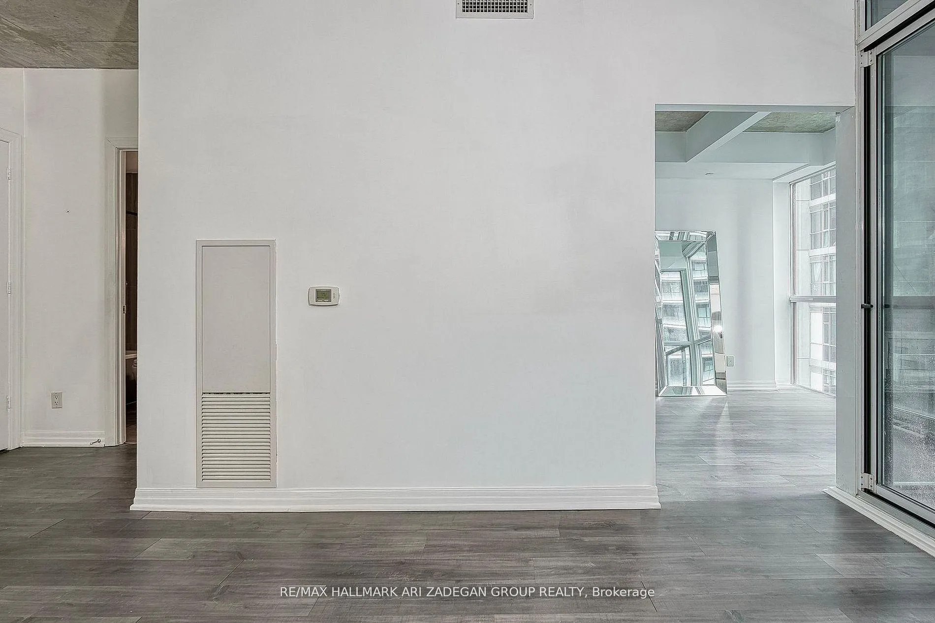 Photo 13 of Unit 1701, 88 Blue Jays Way, Toronto, Waterfront Communities — HOMEH