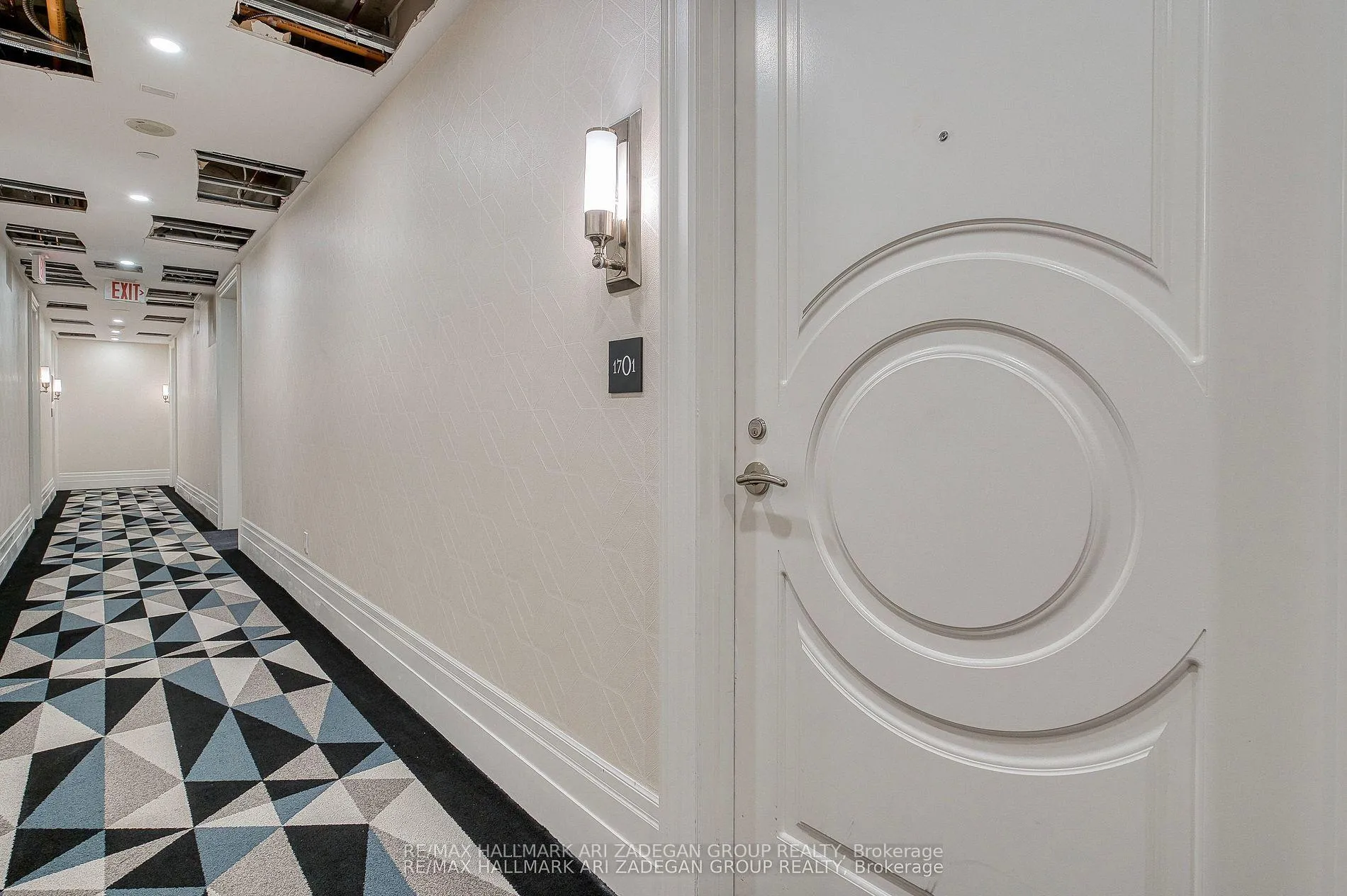 Photo 16 of Unit 1701, 88 Blue Jays Way, Toronto, Waterfront Communities — HOMEH