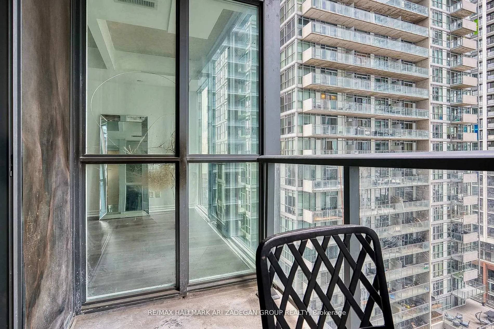 Photo 20 of Unit 1701, 88 Blue Jays Way, Toronto, Waterfront Communities — HOMEH