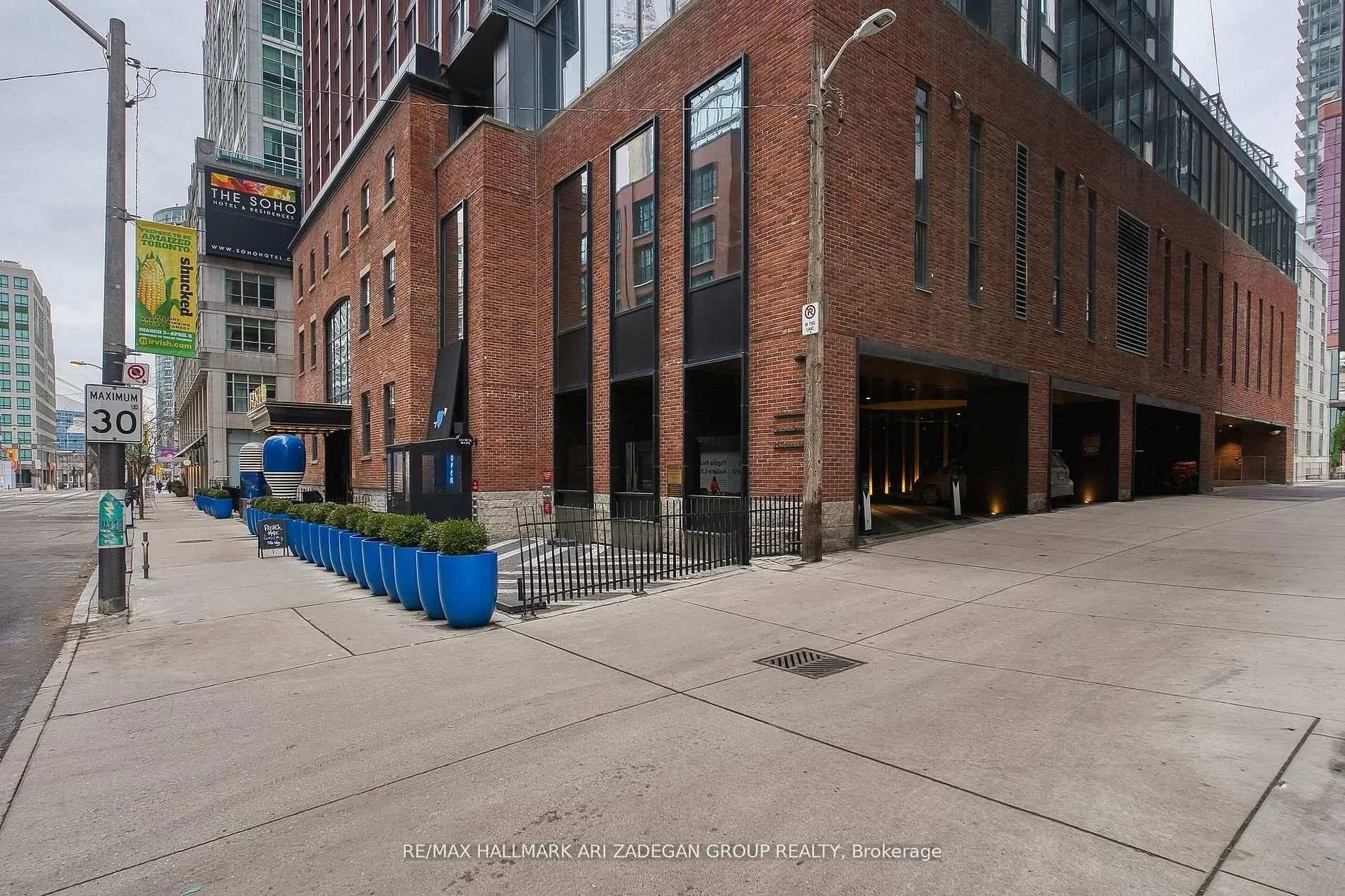 Photo 26 of Unit 1701, 88 Blue Jays Way, Toronto, Waterfront Communities — HOMEH