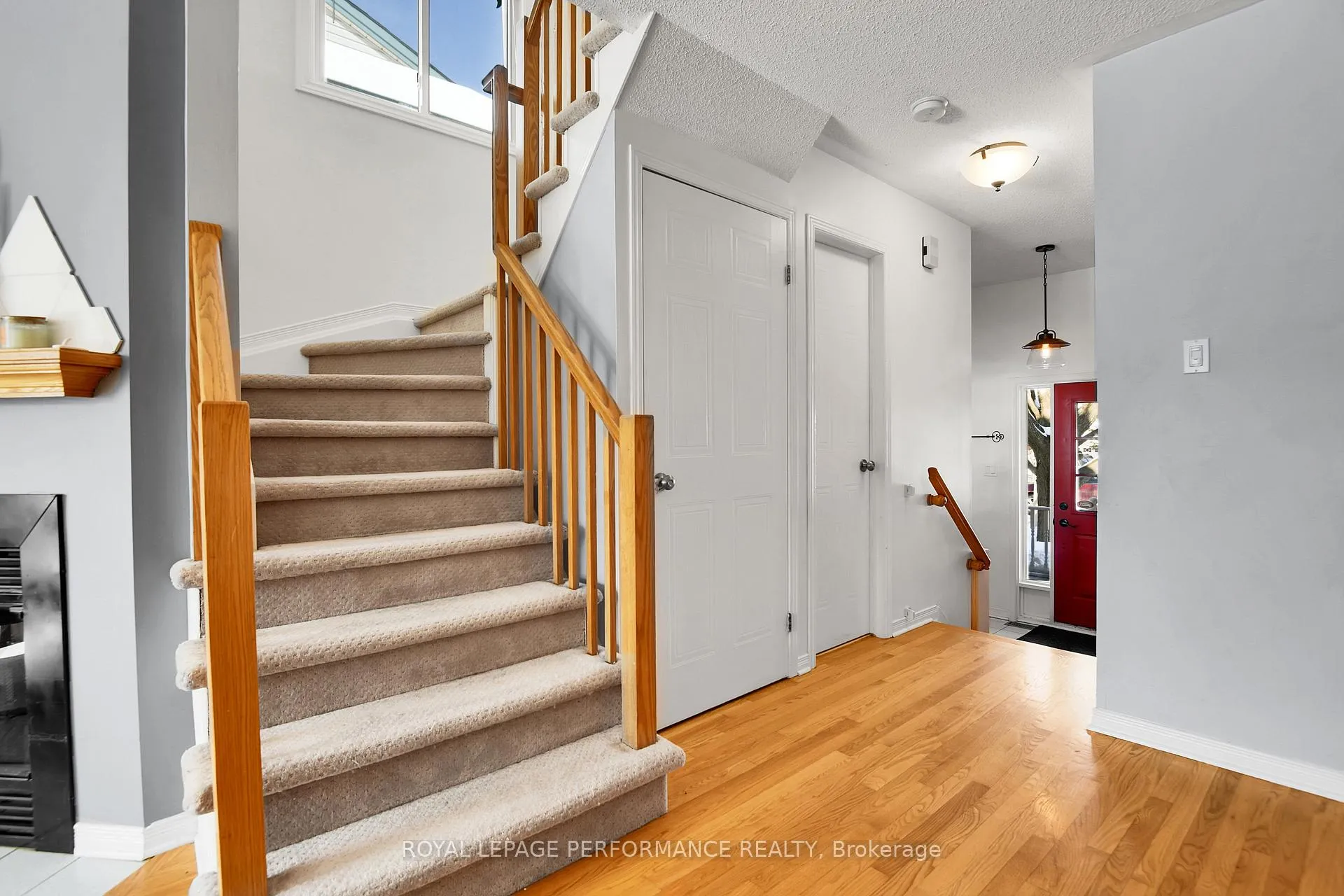 Photo 4 of 710 Hancock Crescent, Ottawa, Fallingbrook/Ridgemount — HOMEH