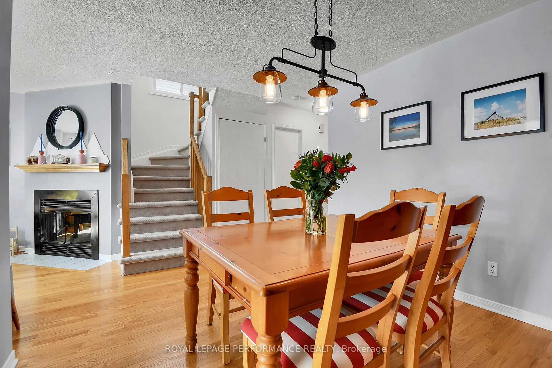 Photo 9 of 710 Hancock Crescent, Ottawa, Fallingbrook/Ridgemount — HOMEH