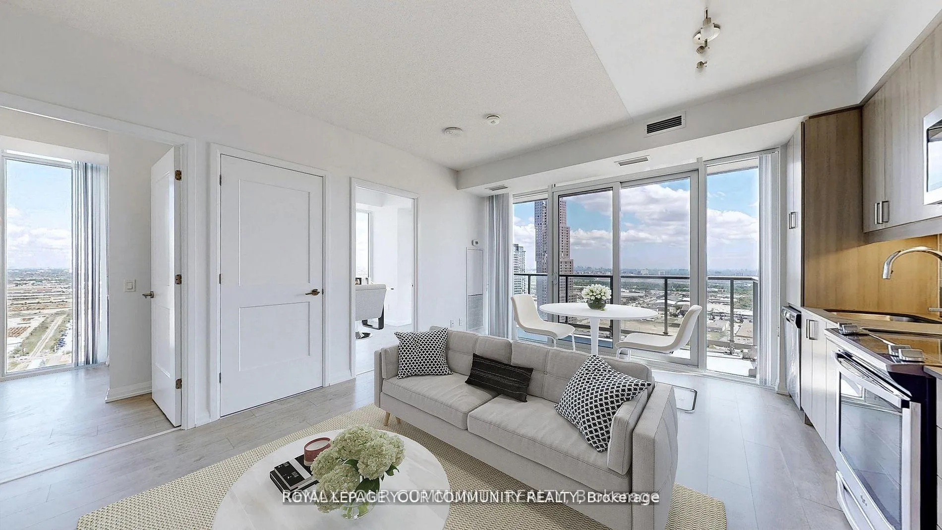 Photo 3 of Unit 3204, 7895 Jane Street, Vaughan, Concord — HOMEH