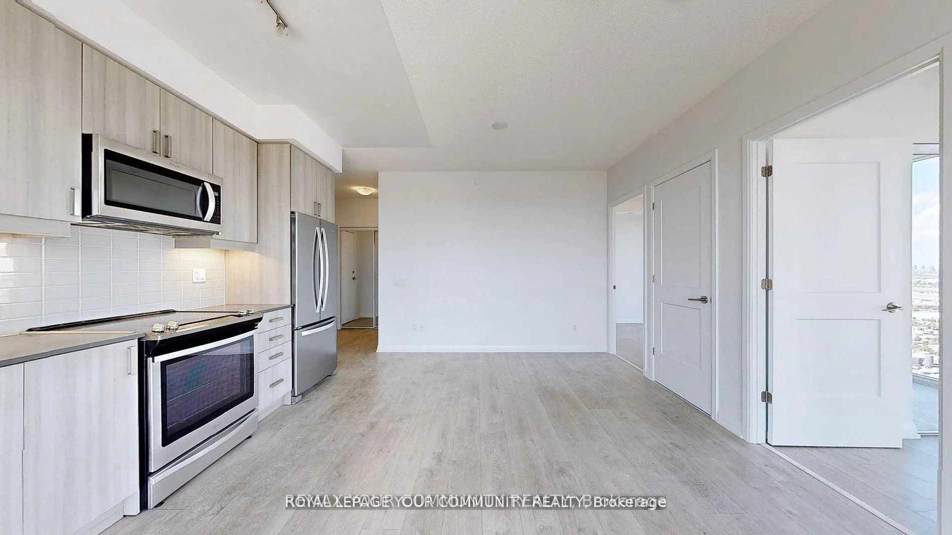 Photo 7 of Unit 3204, 7895 Jane Street, Vaughan, Concord — HOMEH