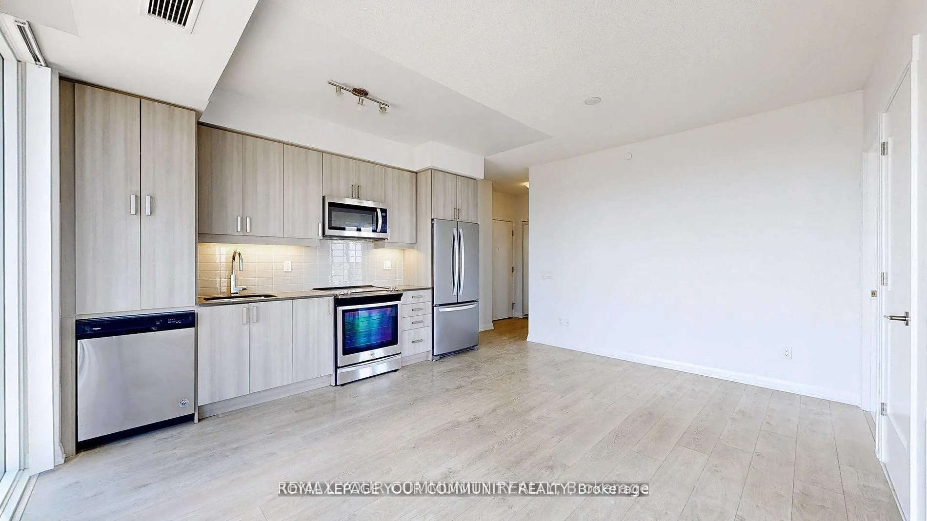Photo 8 of Unit 3204, 7895 Jane Street, Vaughan, Concord — HOMEH