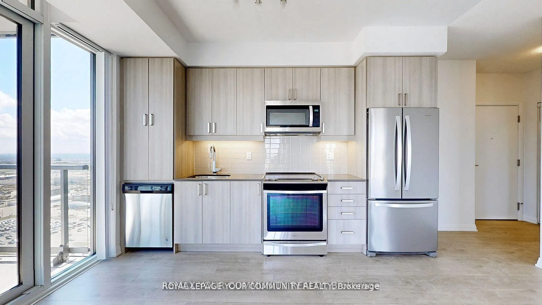 Photo 10 of Unit 3204, 7895 Jane Street, Vaughan, Concord — HOMEH