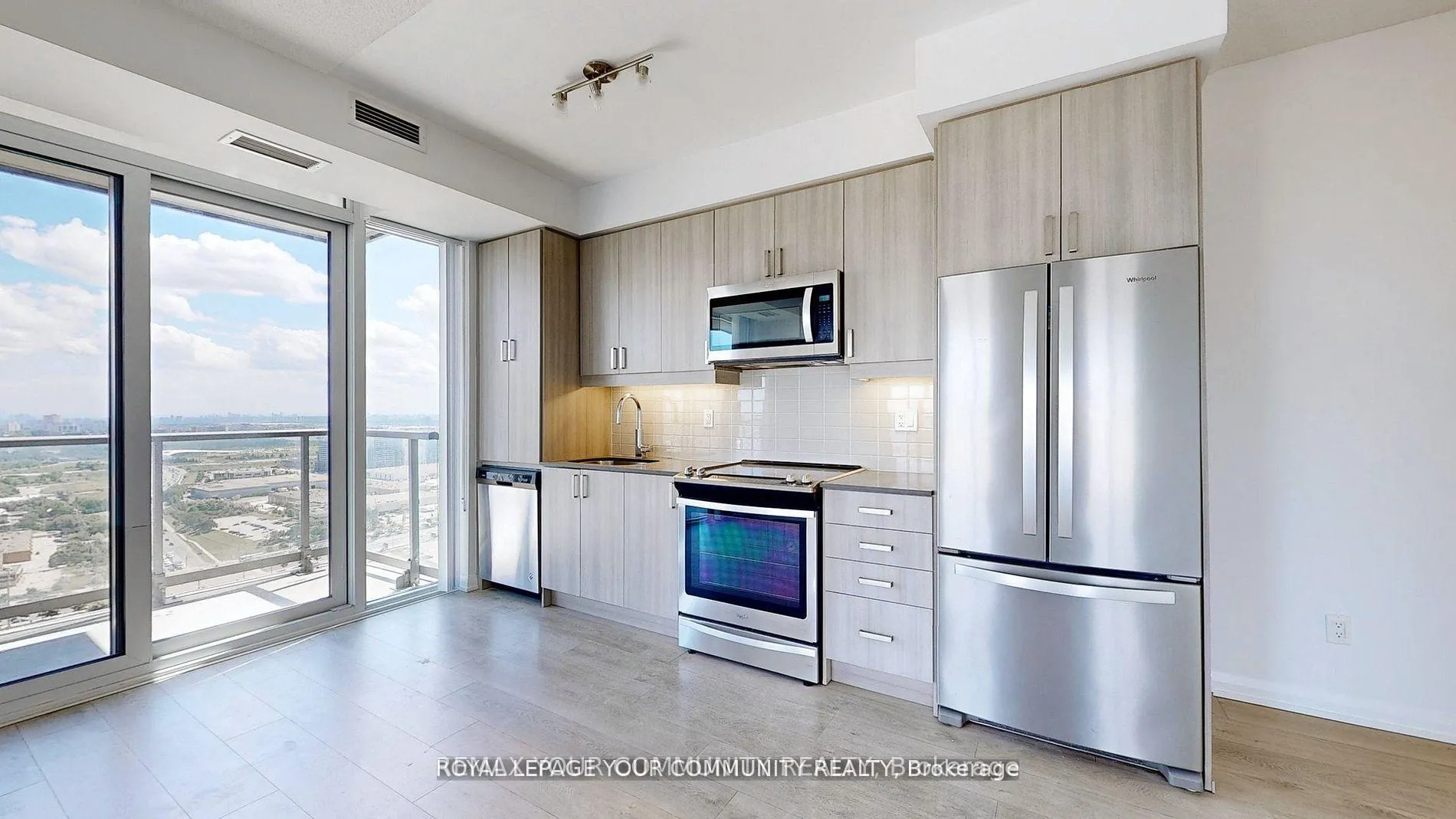 Photo 13 of Unit 3204, 7895 Jane Street, Vaughan, Concord — HOMEH