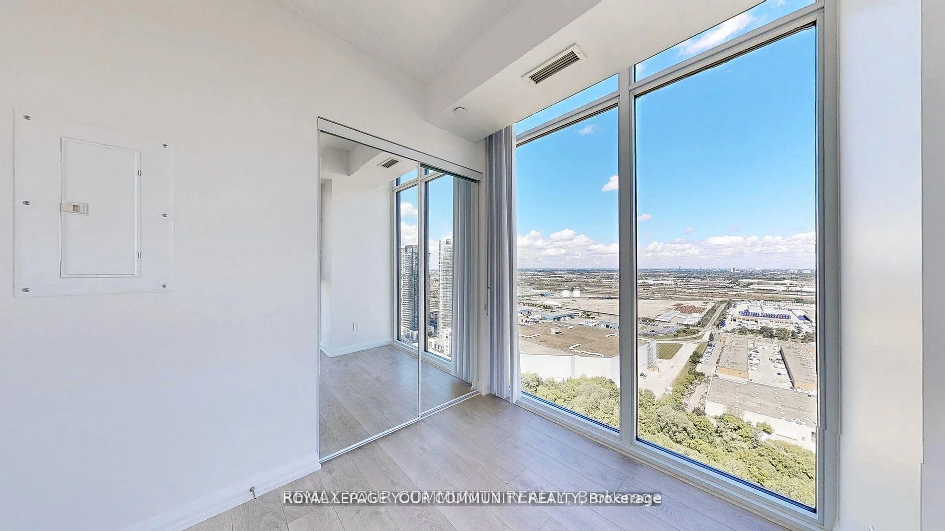 Photo 25 of Unit 3204, 7895 Jane Street, Vaughan, Concord — HOMEH
