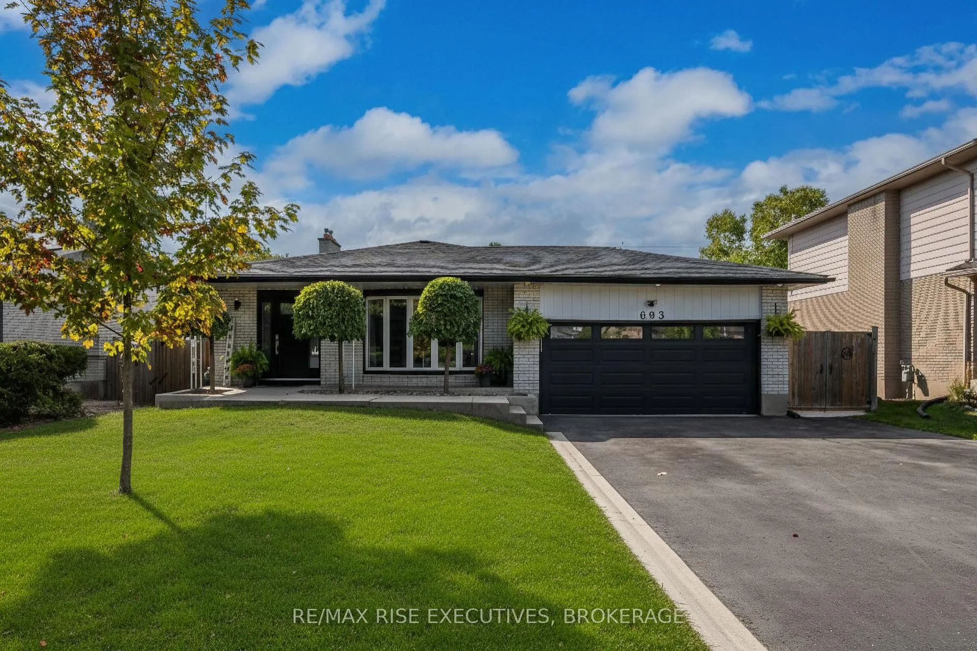 Photo 2 of 693 Laidlaw Crescent, Kingston, South of Taylor-Kidd Blvd — HOMEH