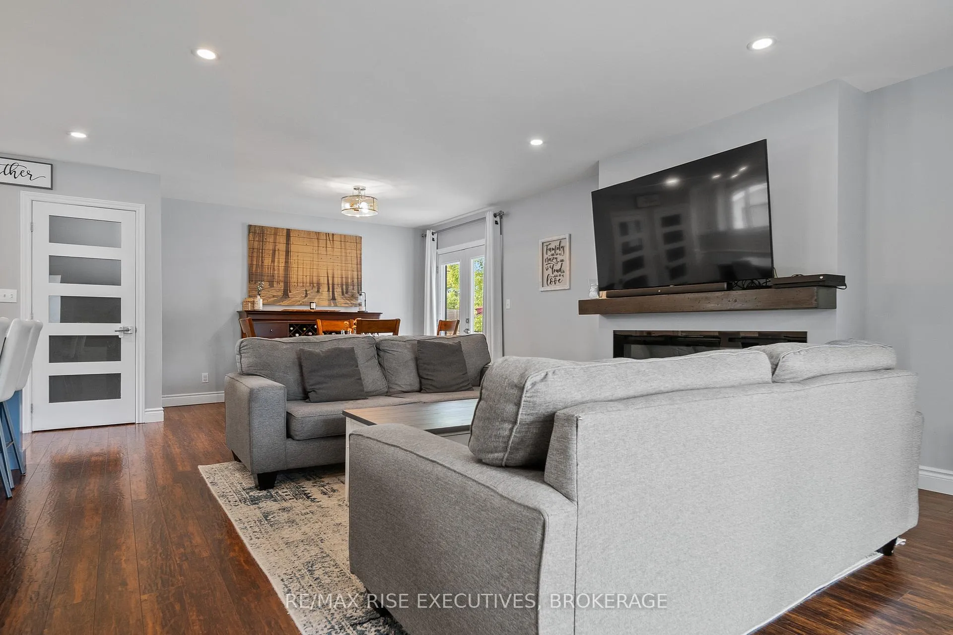 Photo 10 of 693 Laidlaw Crescent, Kingston, South of Taylor-Kidd Blvd — HOMEH