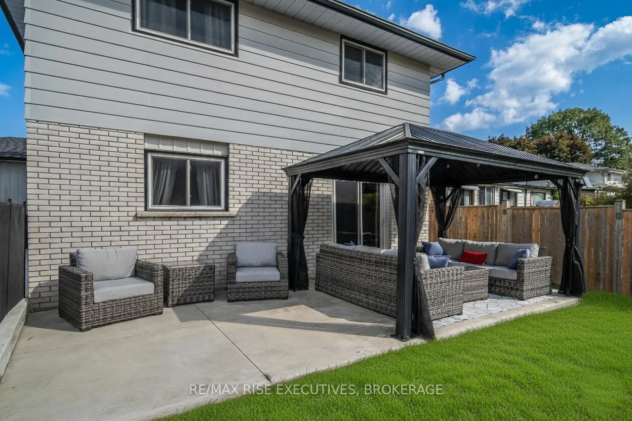 Photo 36 of 693 Laidlaw Crescent, Kingston, South of Taylor-Kidd Blvd — HOMEH