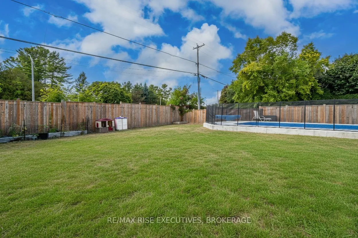 Photo 38 of 693 Laidlaw Crescent, Kingston, South of Taylor-Kidd Blvd — HOMEH