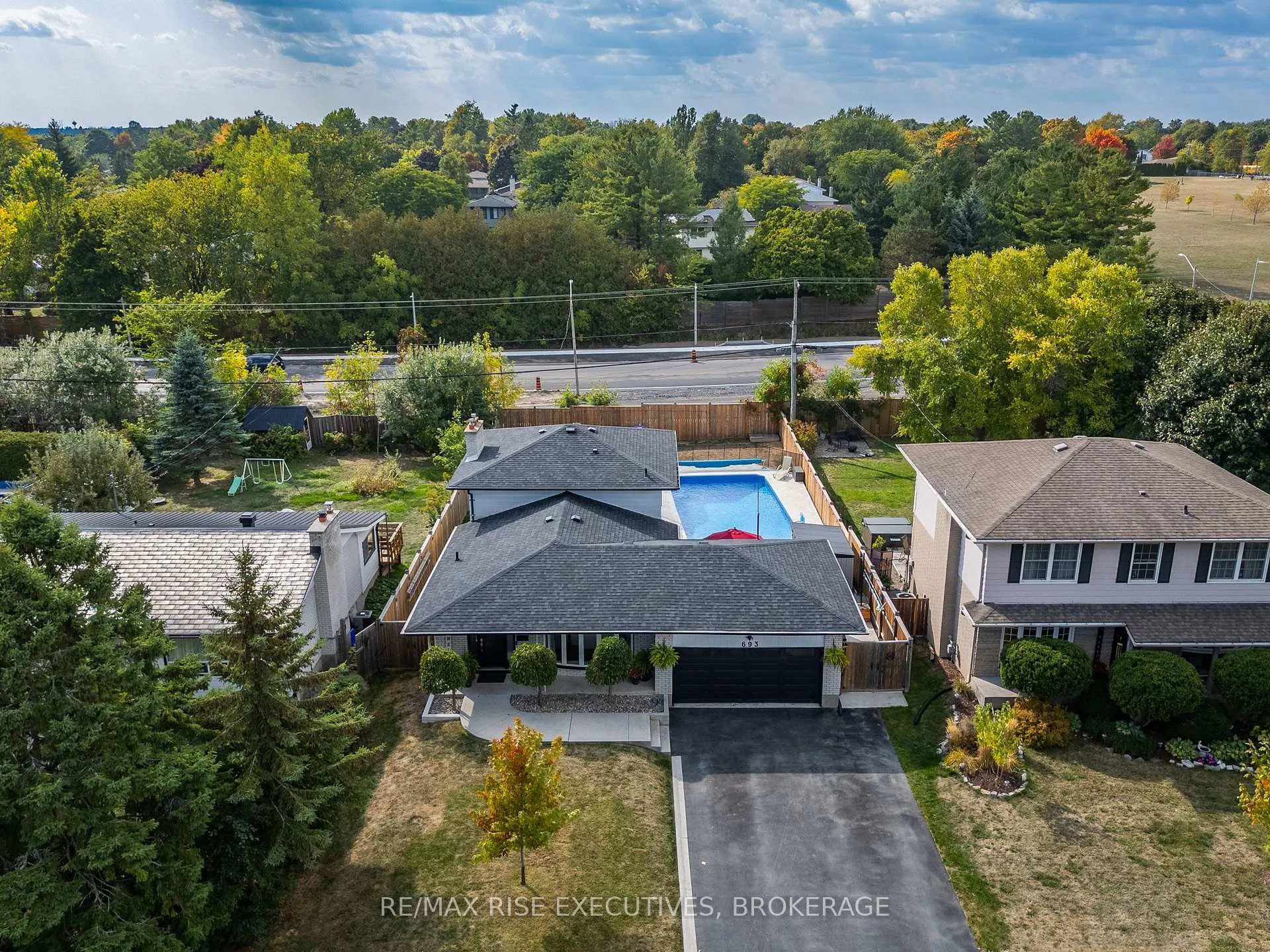 Photo 44 of 693 Laidlaw Crescent, Kingston, South of Taylor-Kidd Blvd — HOMEH