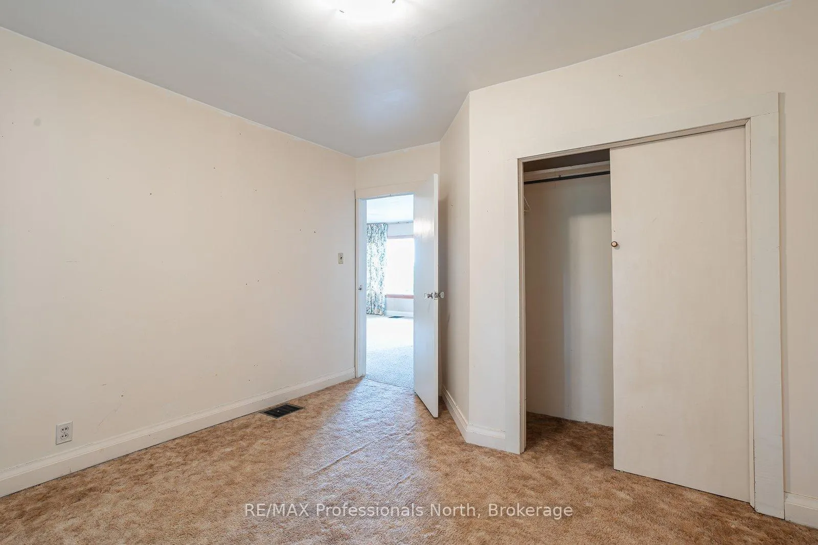 Photo 12 of 2319 Loop Road, Highlands East, Cardiff Ward — HOMEH
