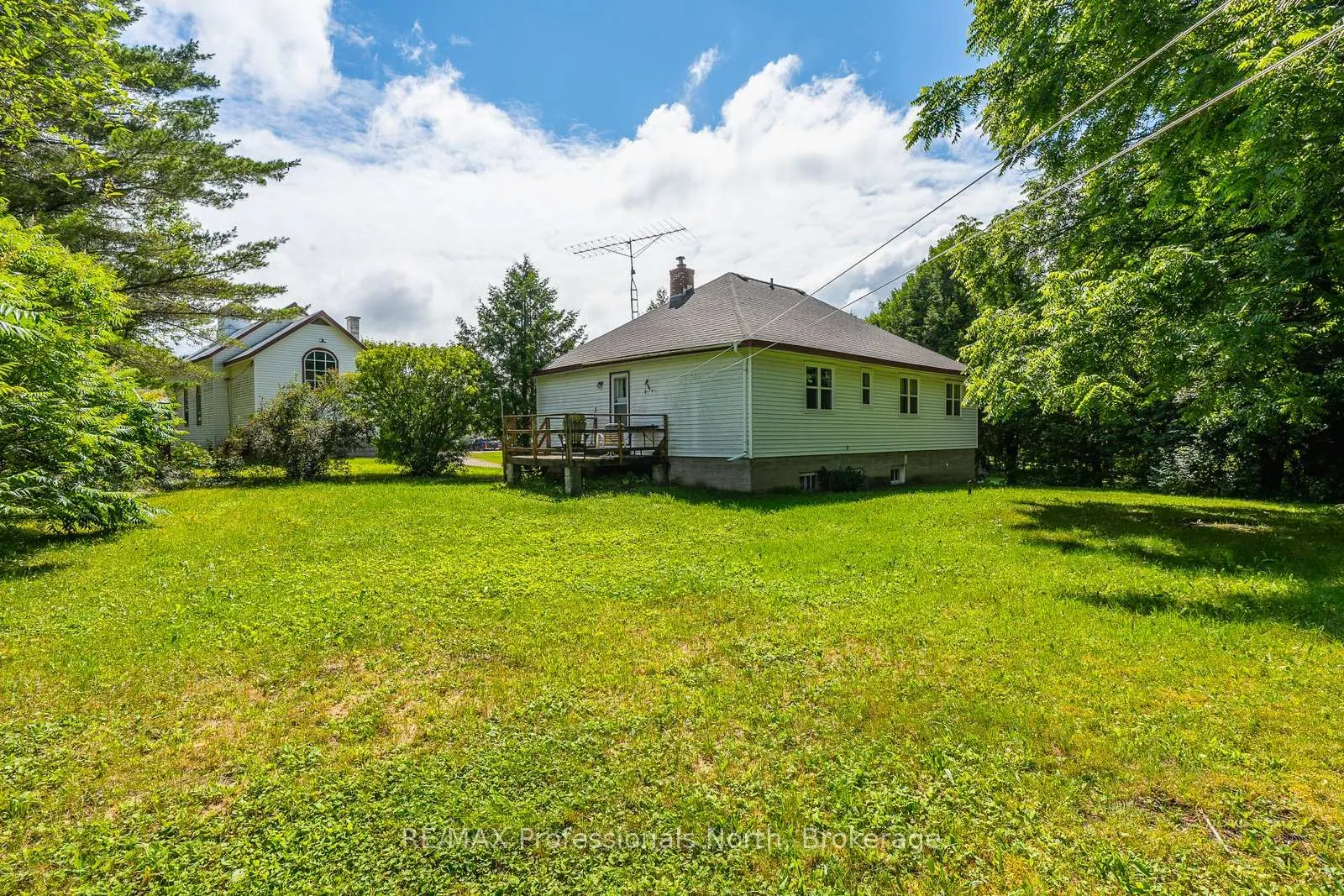 Photo 16 of 2319 Loop Road, Highlands East, Cardiff Ward — HOMEH
