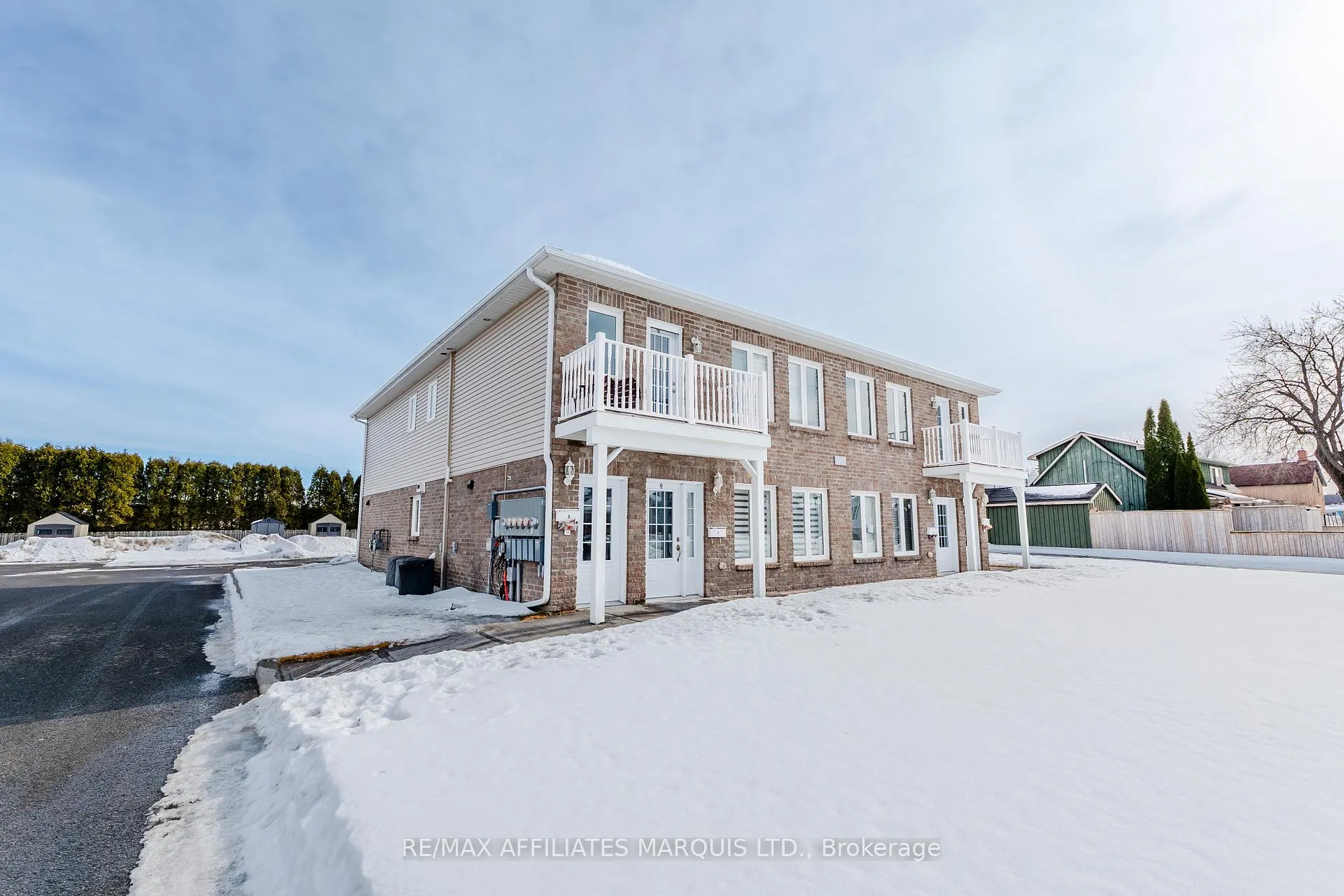 Photo 2 of 1107 Gretchen Court, Cornwall — HOMEH