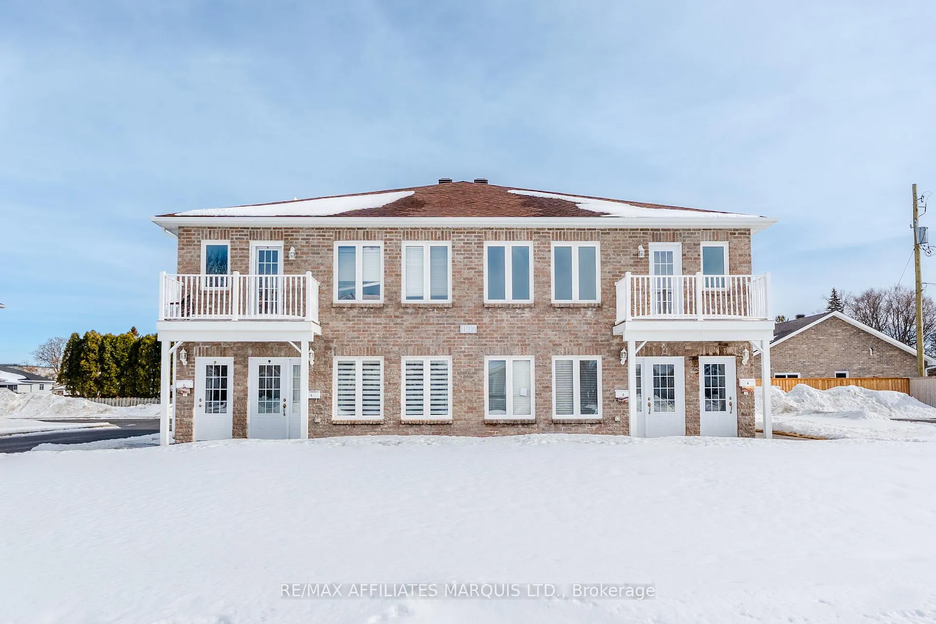 Photo 3 of 1107 Gretchen Court, Cornwall — HOMEH