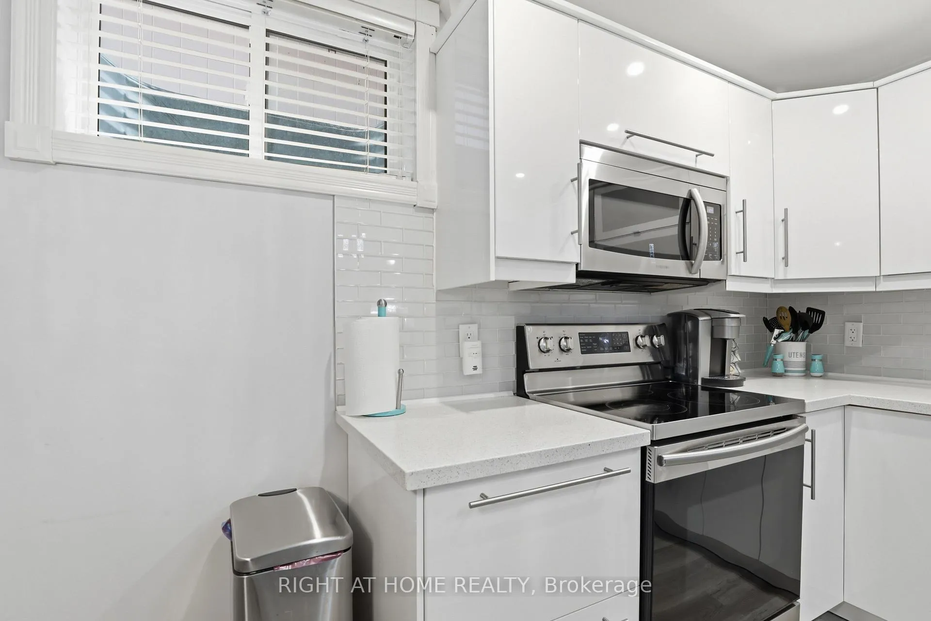 Photo 18 of 29 Chipman Avenue, Hamilton, Jerome — HOMEH