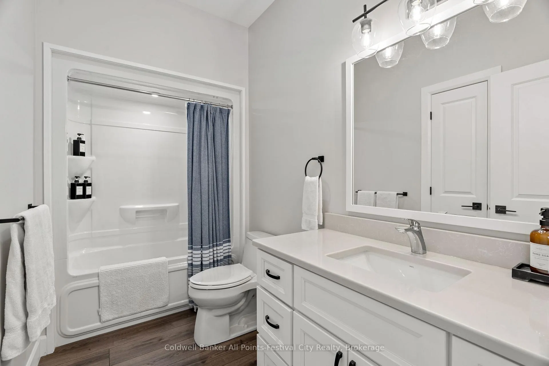 Photo 13 of 451 Woodridge Drive, Goderich, Goderich (Town) — HOMEH