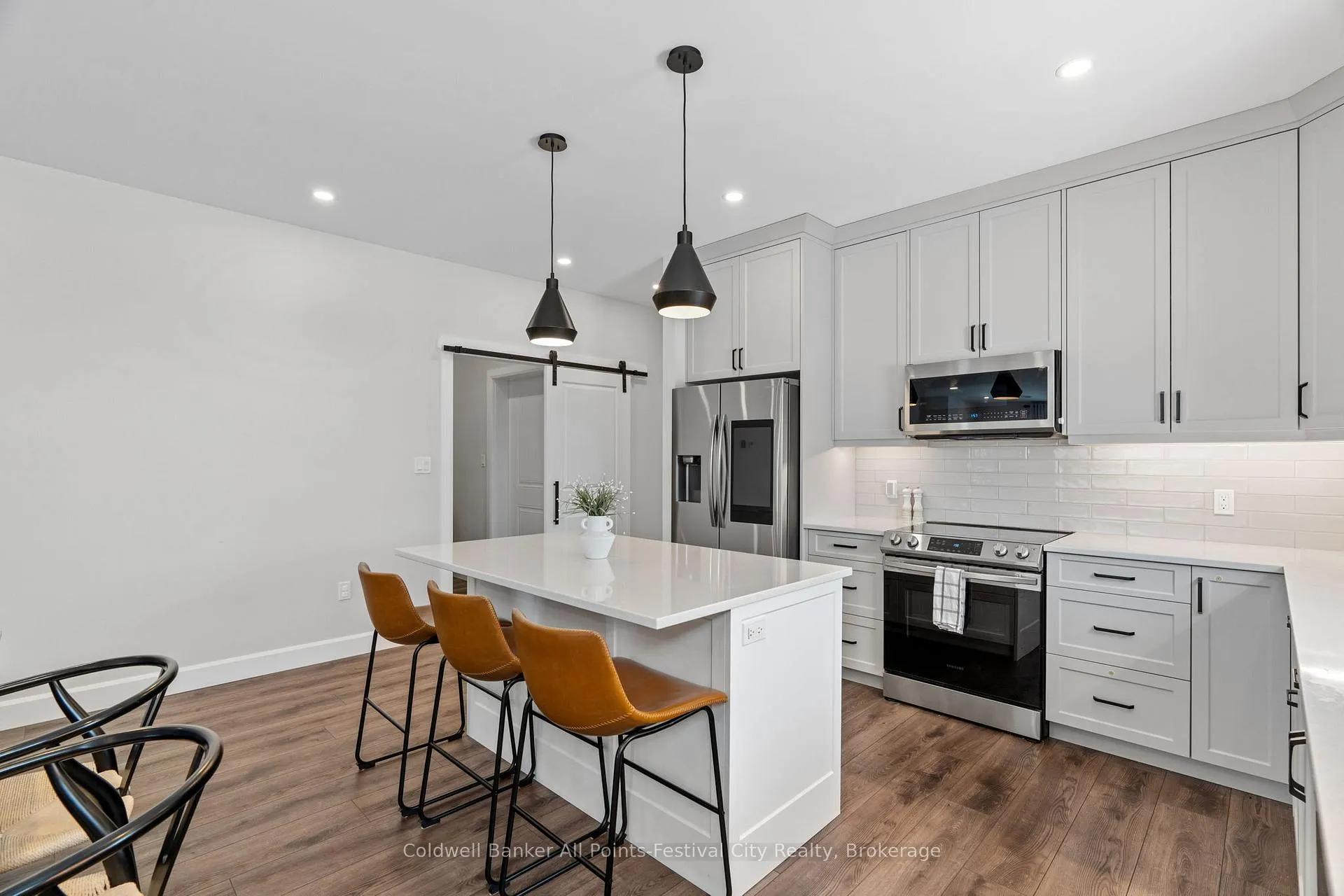 Photo 19 of 451 Woodridge Drive, Goderich, Goderich (Town) — HOMEH