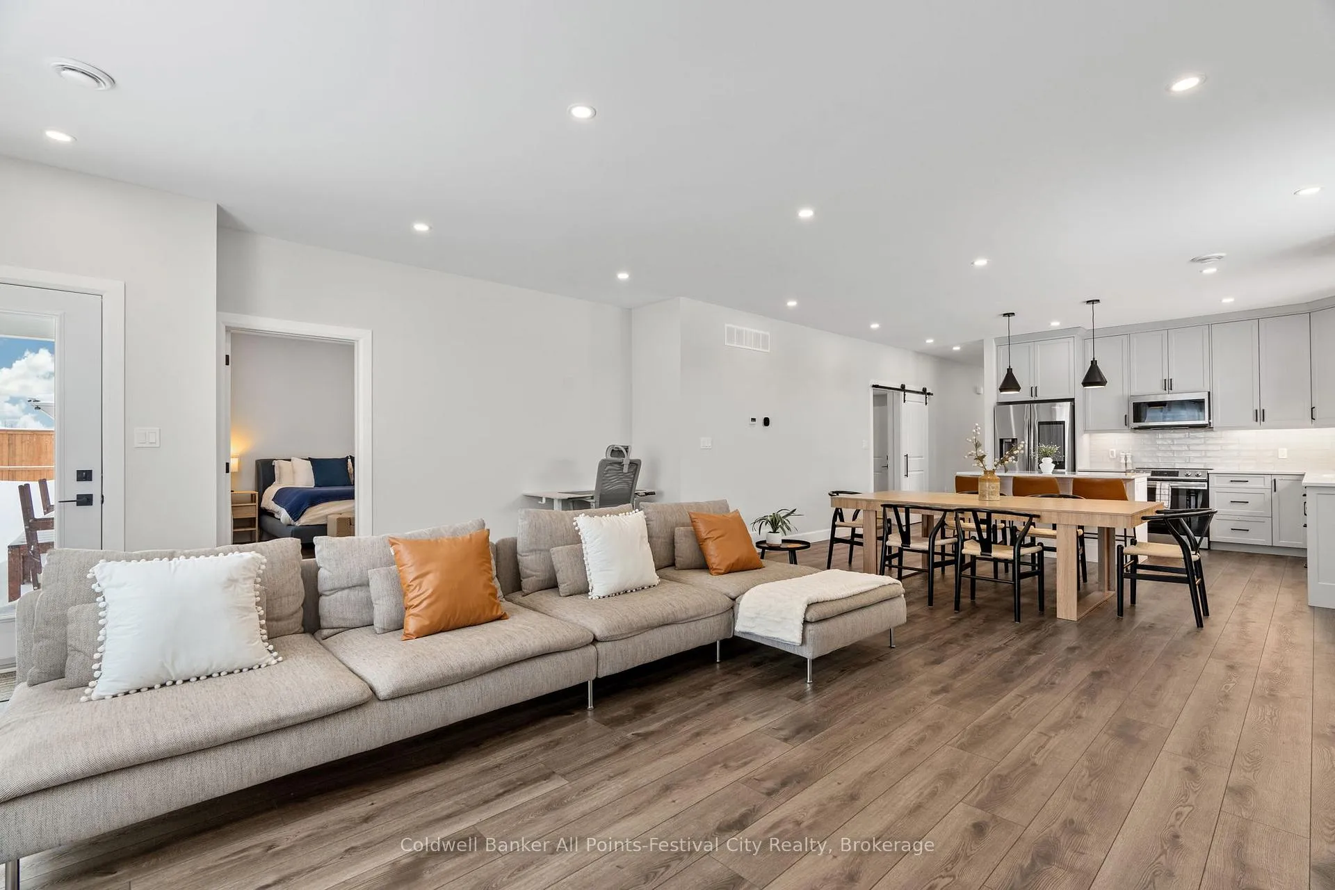 Photo 23 of 451 Woodridge Drive, Goderich, Goderich (Town) — HOMEH