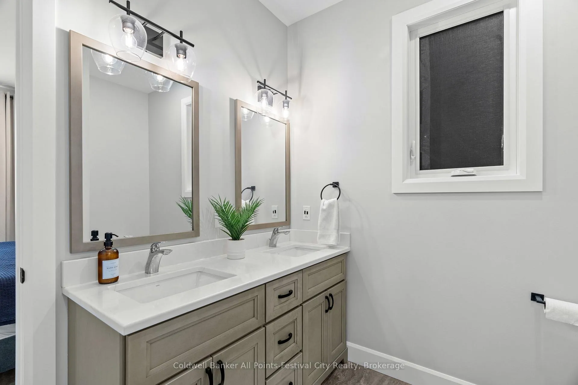Photo 27 of 451 Woodridge Drive, Goderich, Goderich (Town) — HOMEH